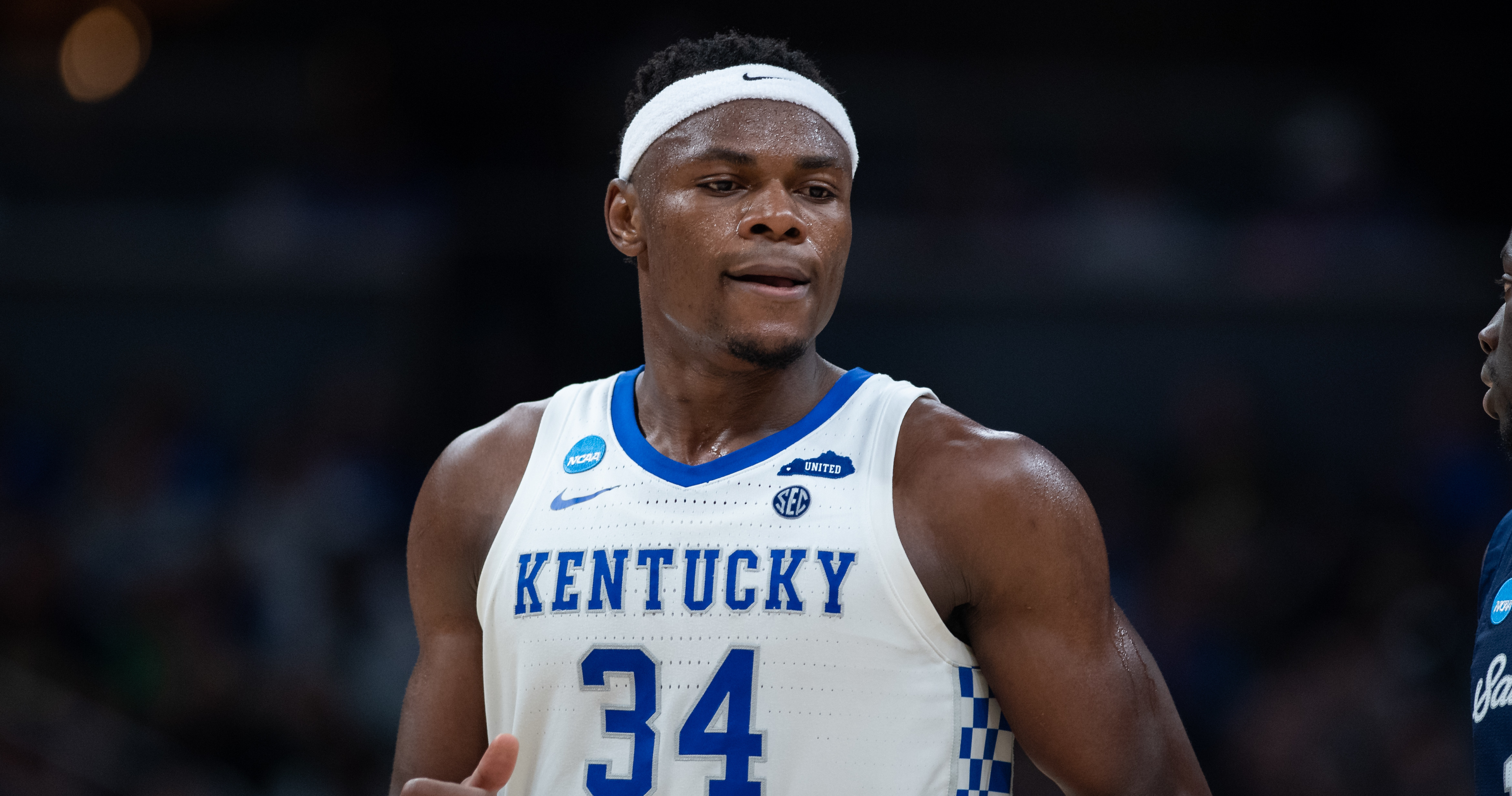 Wooden Award Winner Oscar Tshiebwe To Return To Kentucky Next Season ...