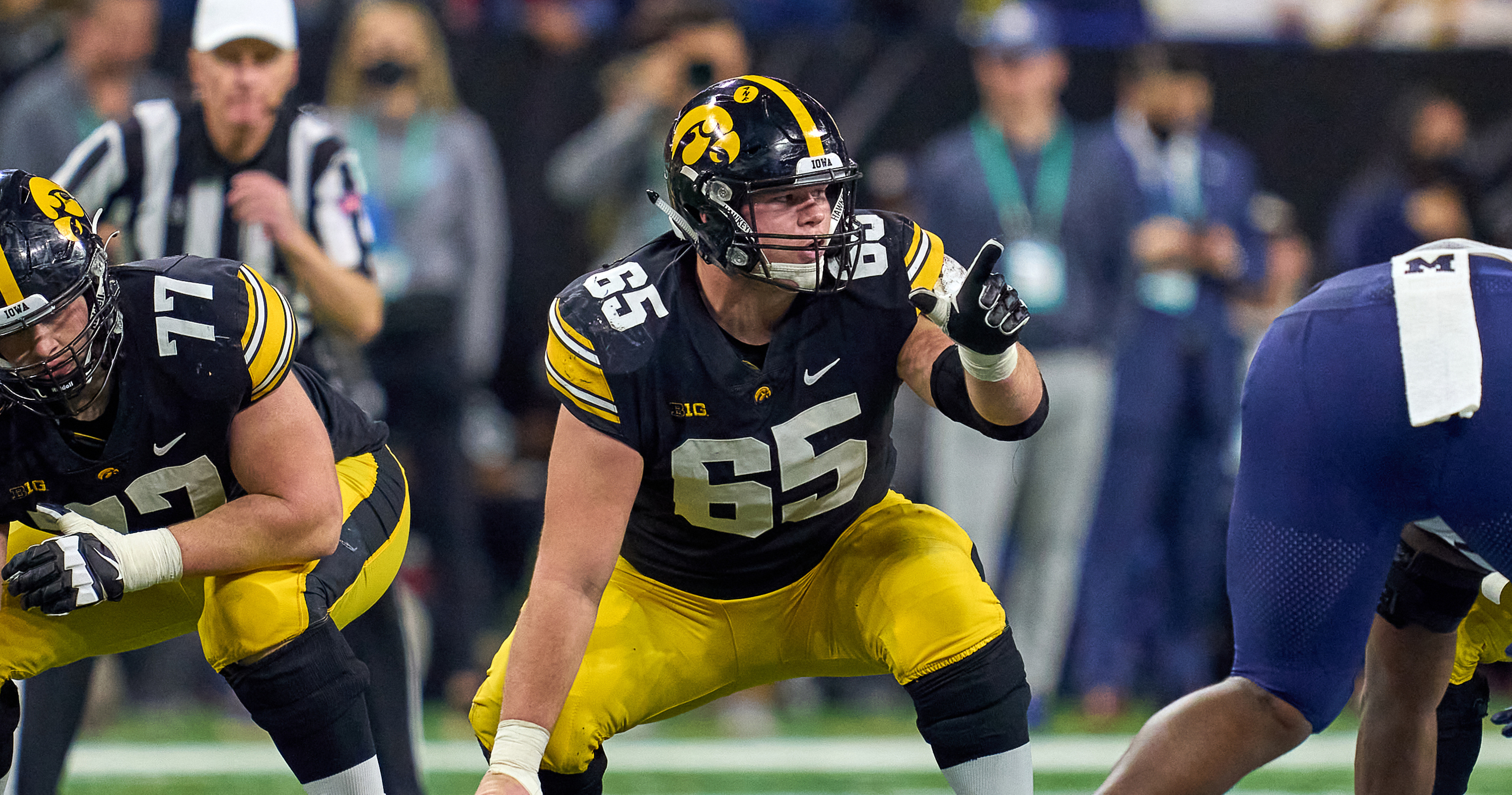 31 NFL teams scout 10 Hawkeyes during Iowa football's 2022 pro day