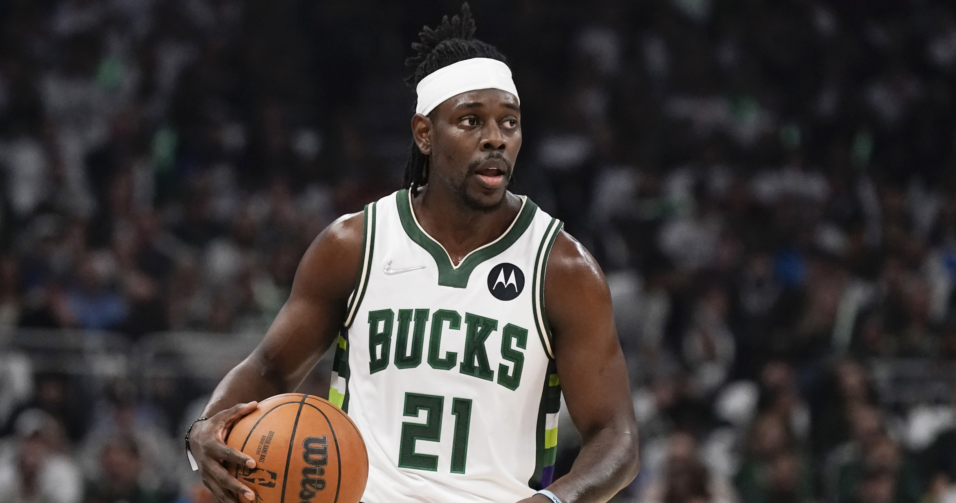 Bucks' Jrue Holiday Named NBA Teammate of Year for 2nd Time in Career ...