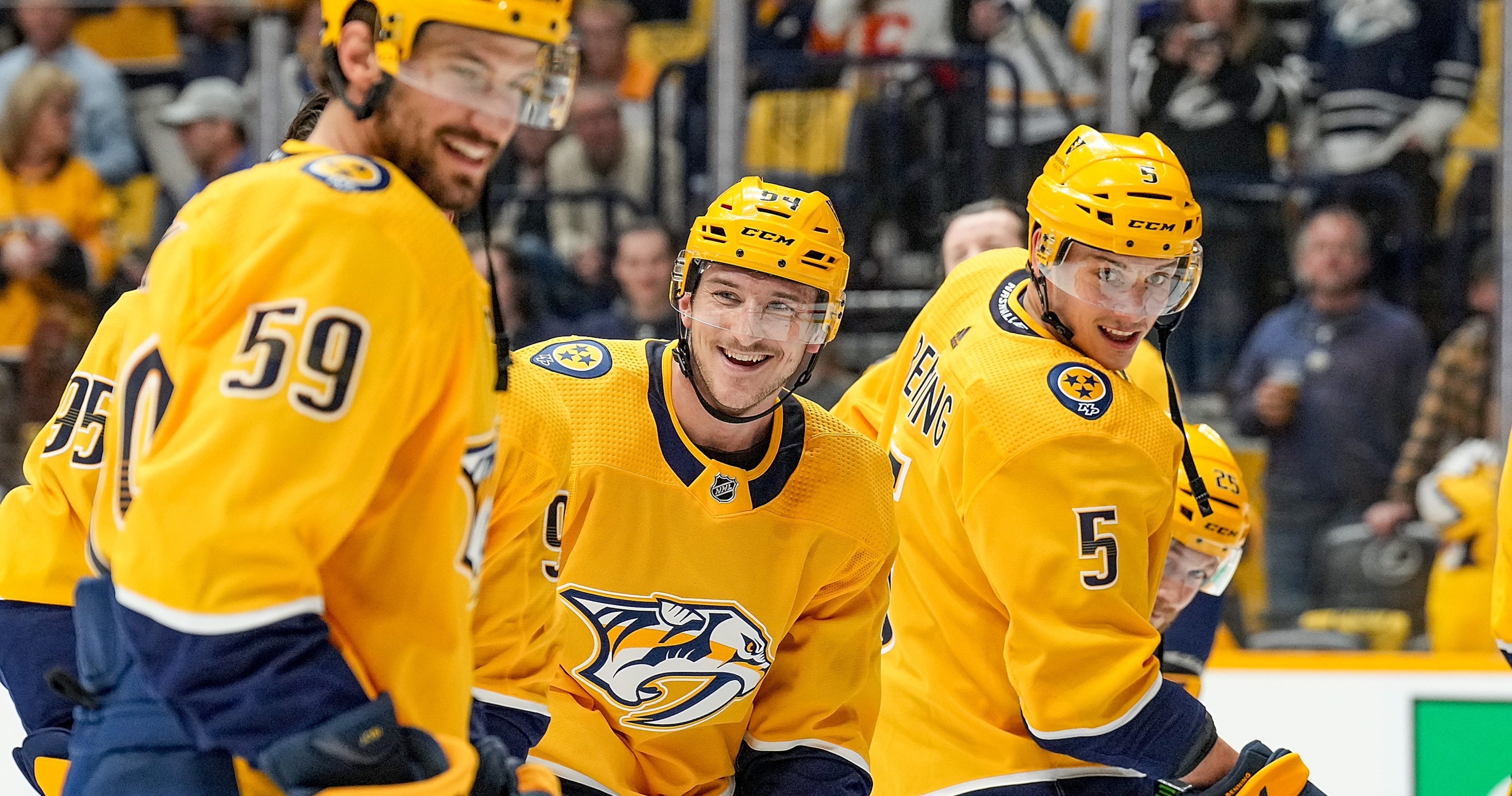 Predators beat Vegas 3-2, move into 1st in Central Division