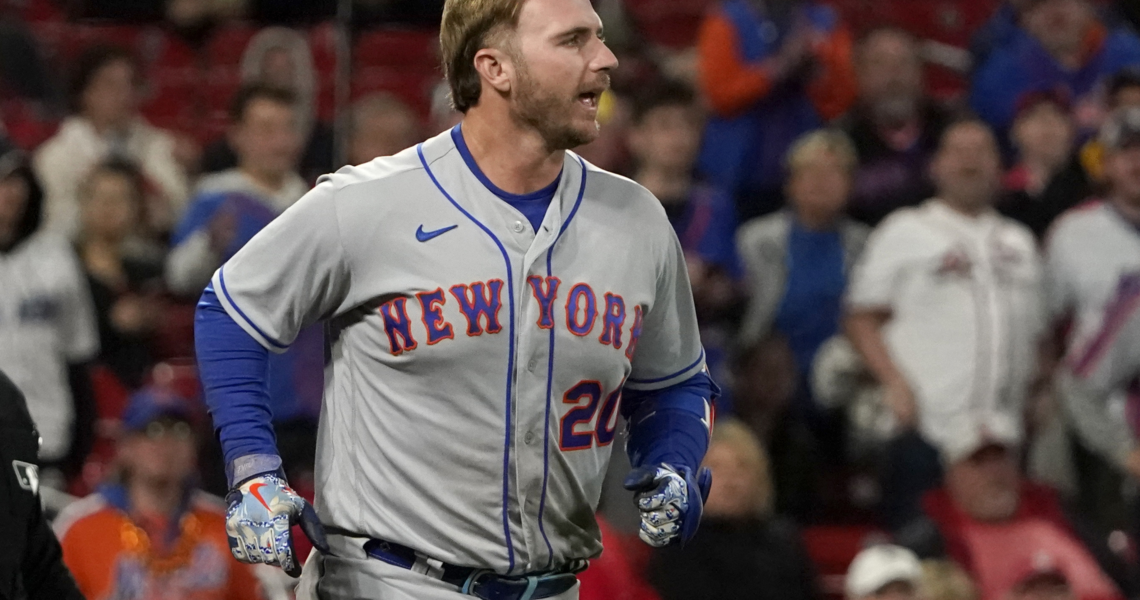 Mets' Pete Alonso Responds To Being Tackled By Cardinals Coach In Brawl ...