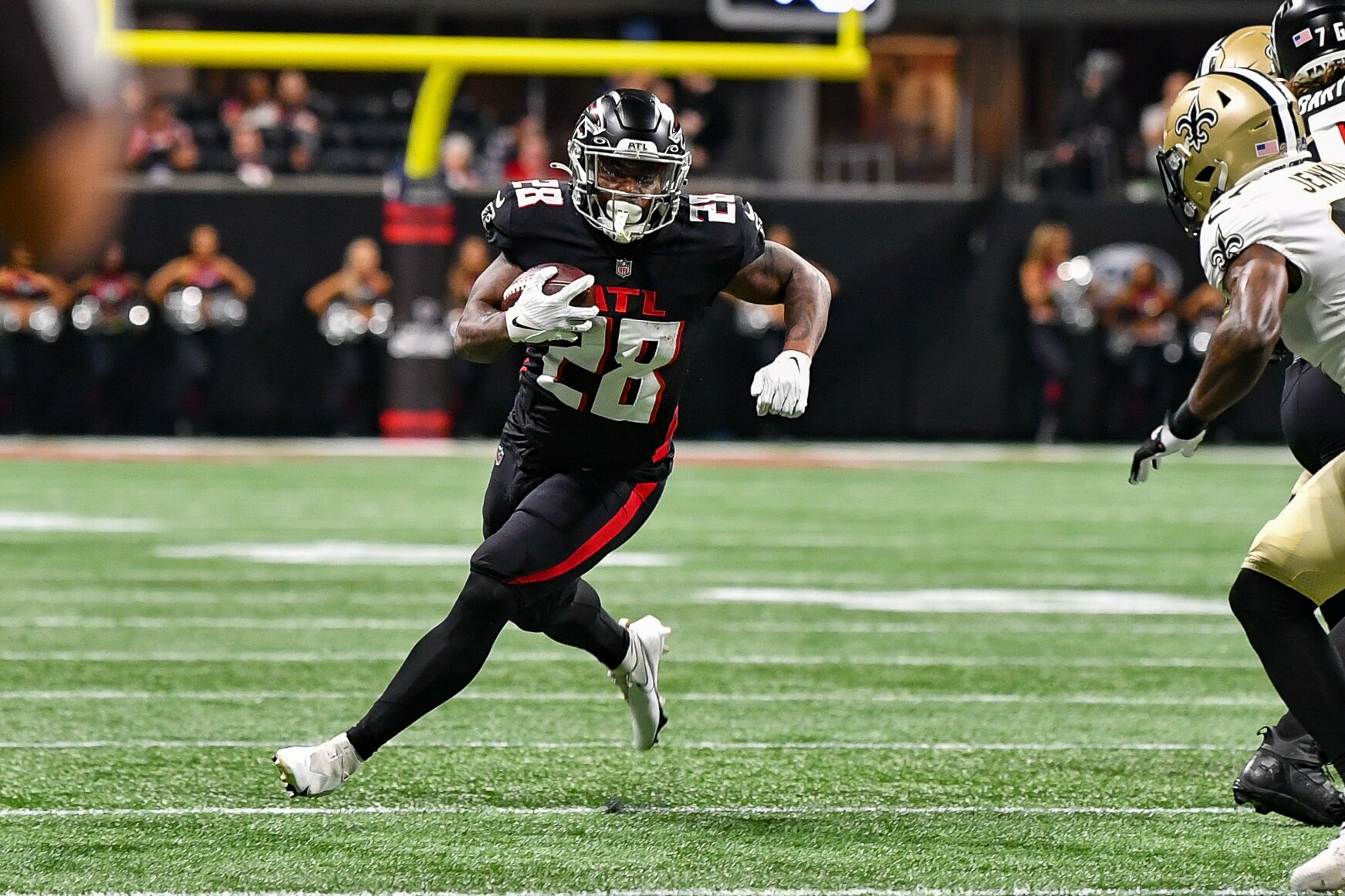Mike Davis, Ravens Reportedly Agree to Contract After Release from Falcons - Vimarsana News