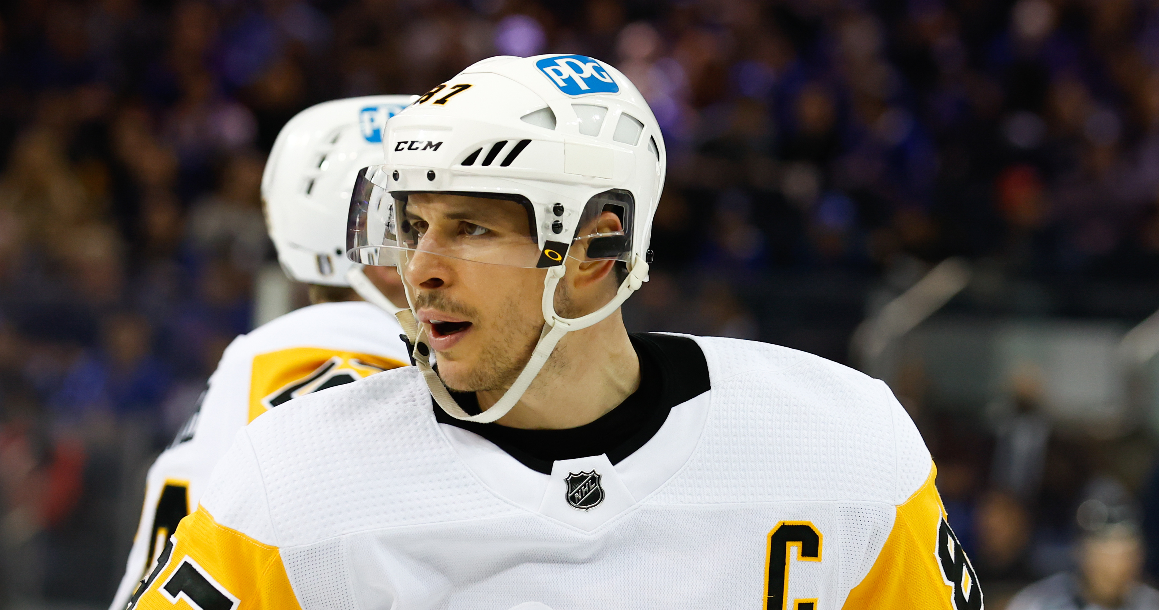 Stanley Cup playoffs: Penguins' Sidney Crosby injures upper body 