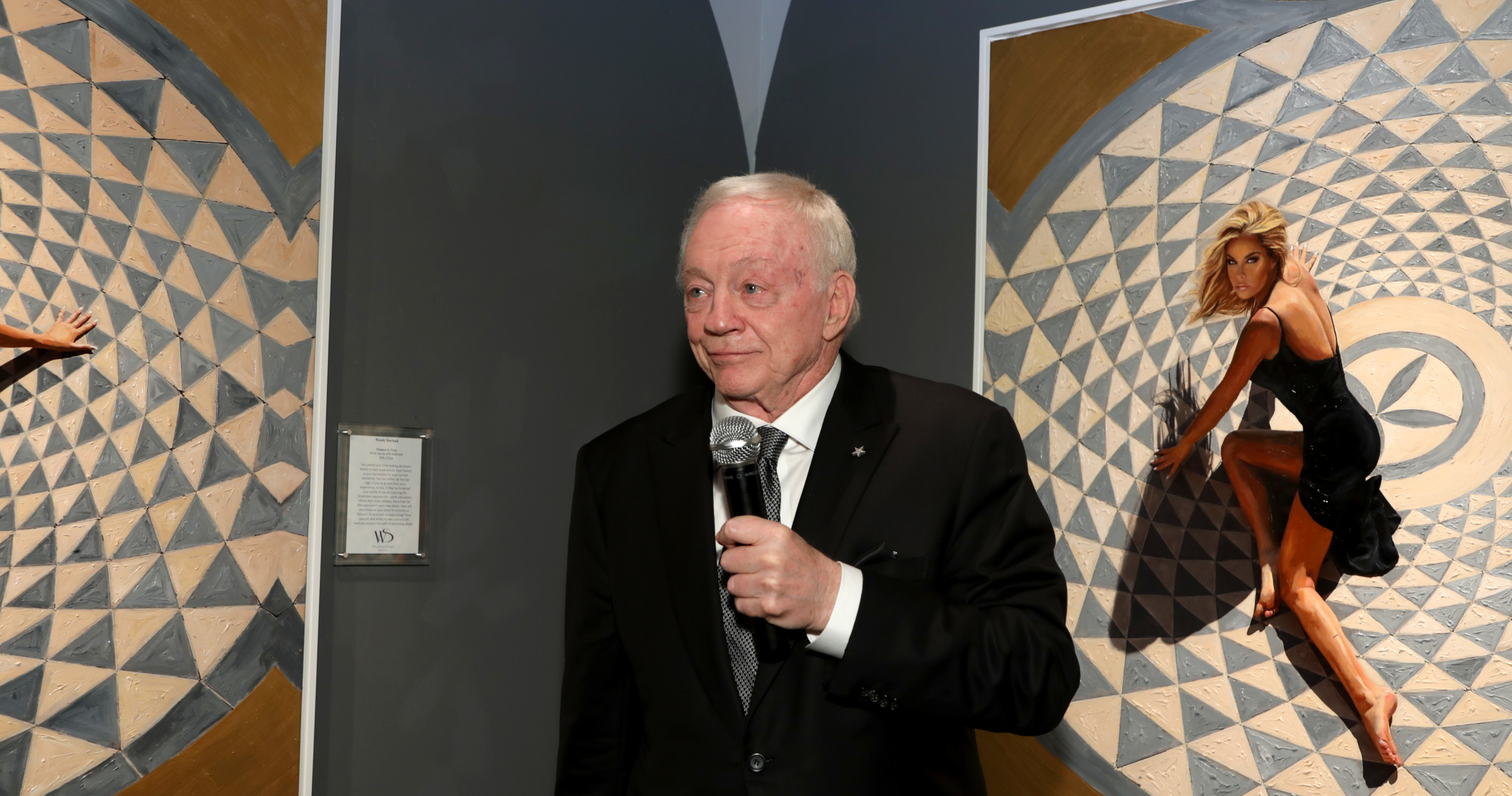 Jerry Jones thinks he could sell the Dallas Cowboys for 'more than $10  billion'