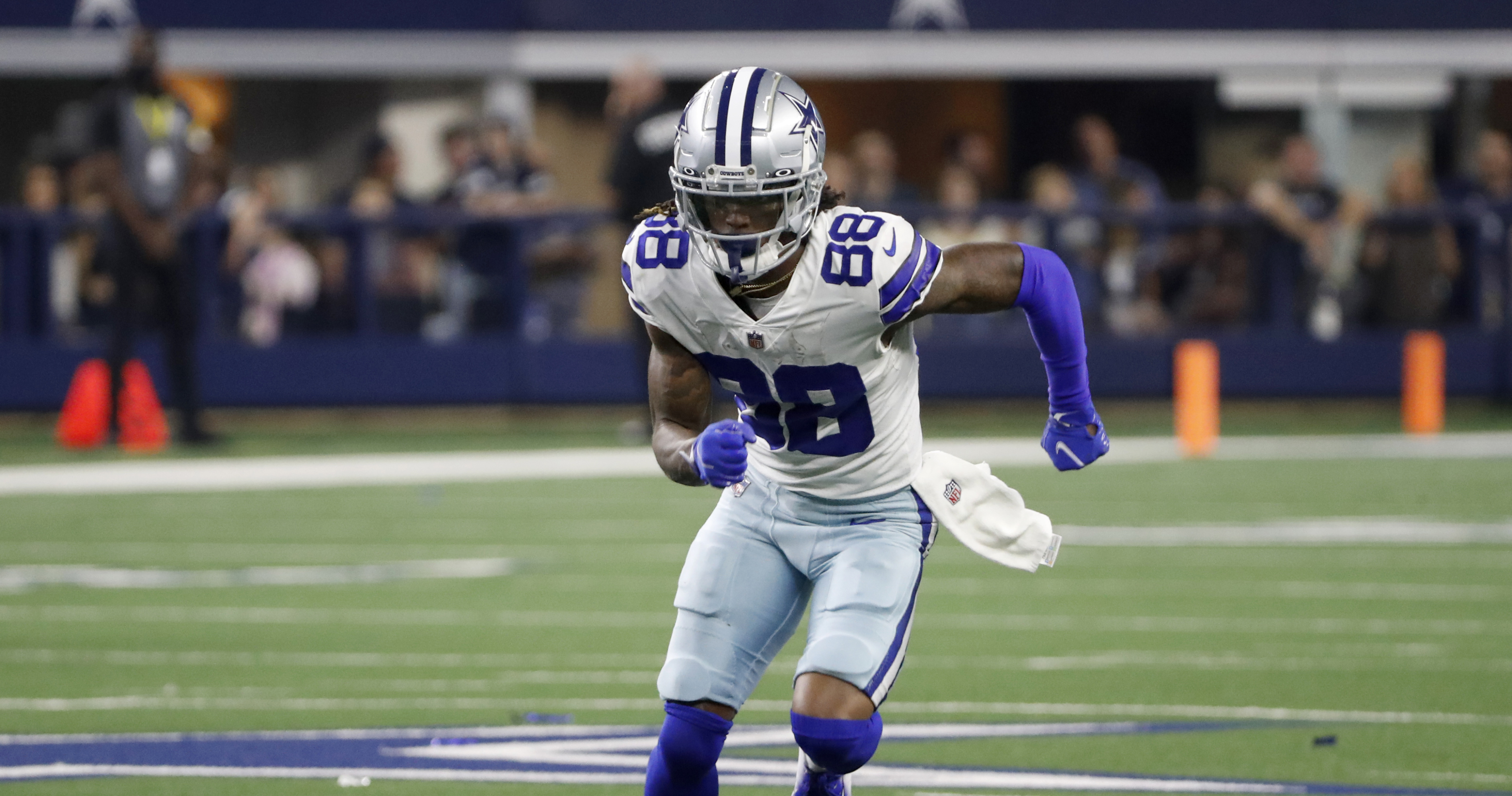 Incomplete: Leaf Suing Cowboys Receiver Cee Dee Lamb Over Autographs