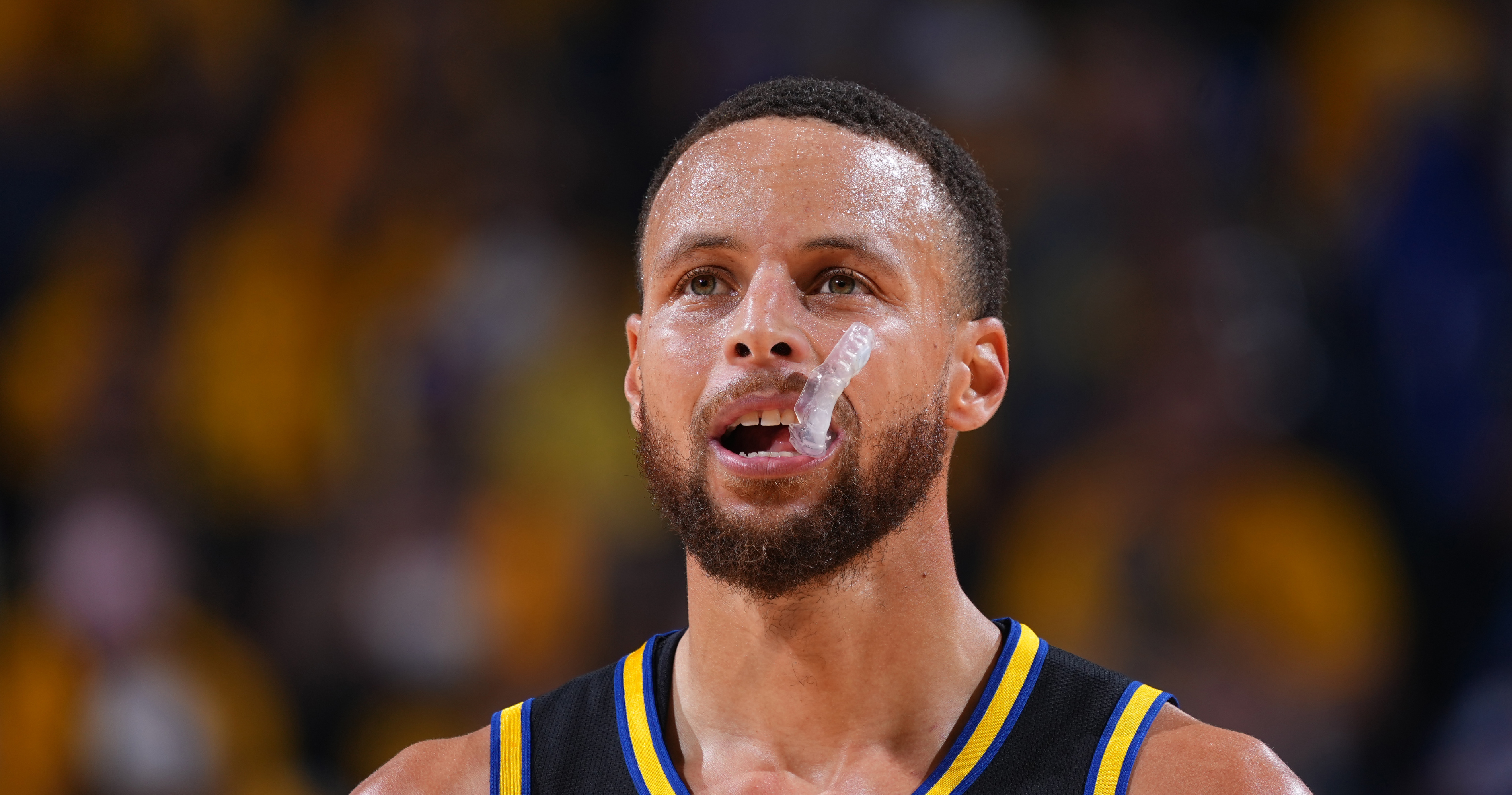 NBA playoffs: Stephen Curry leads Warriors to Western Conference