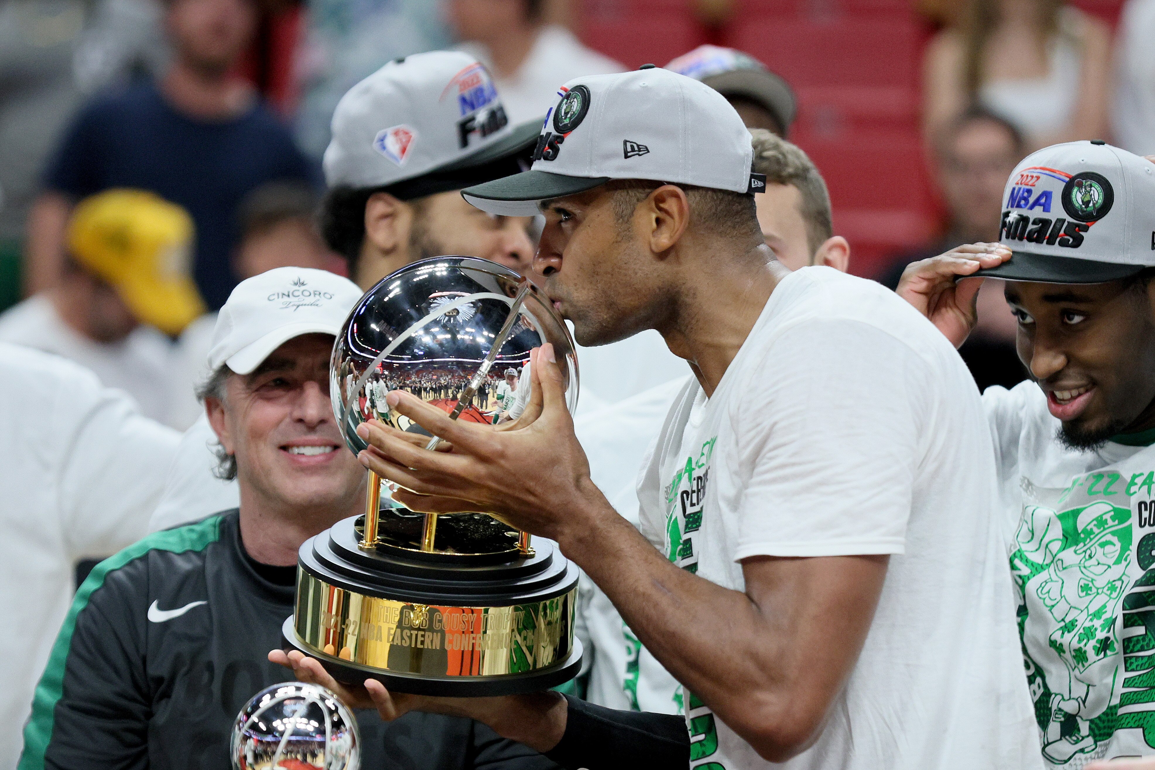 Celtics Rumors: Al Horford to Return for Final Year of Contract; Will Make $26.5M - Vimarsana News