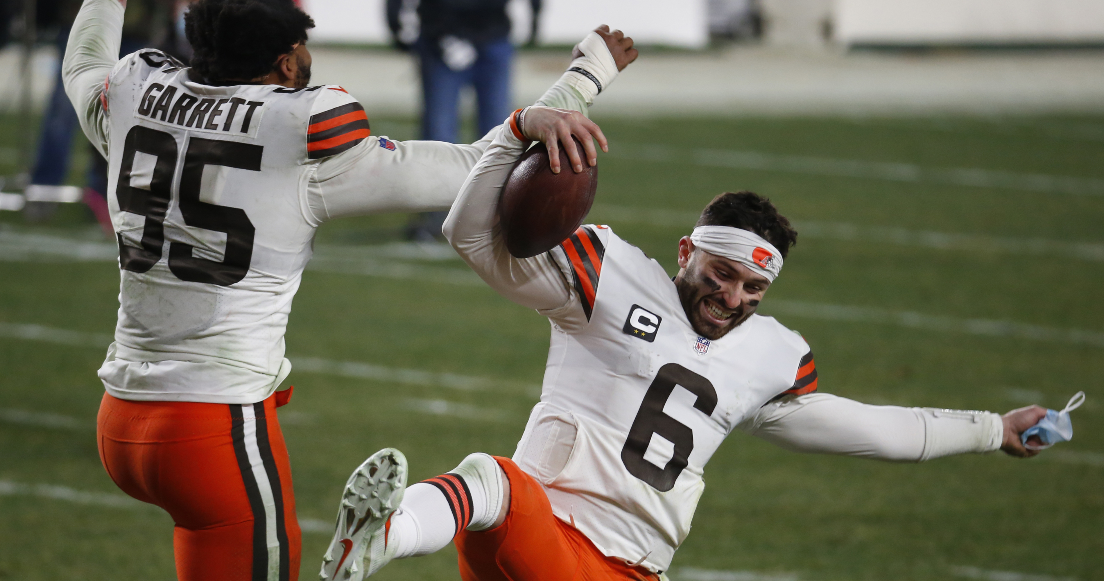 Browns' Myles Garrett Thinks Baker Mayfield Will 'Land On His Feet ...