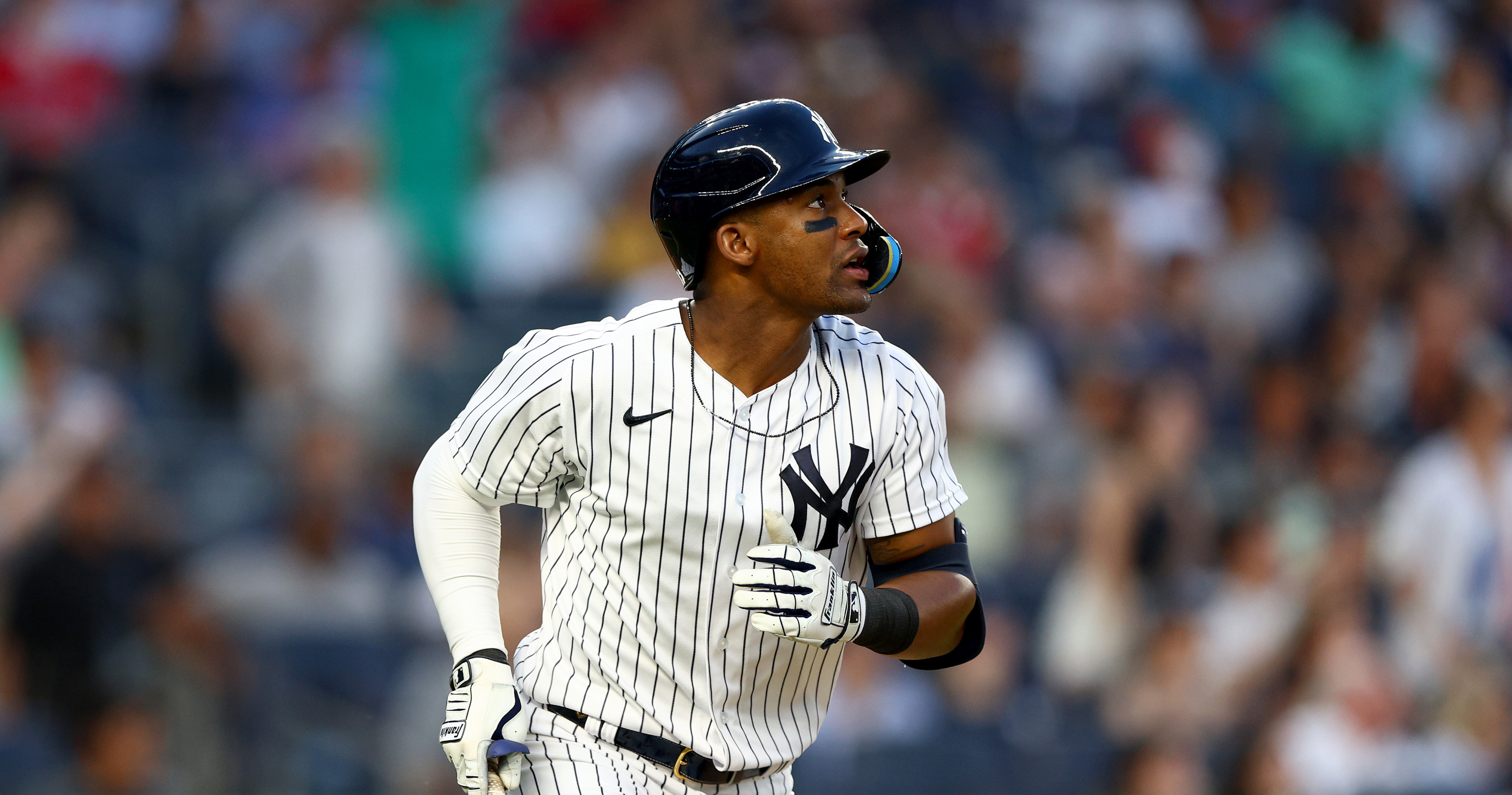 Torre Reminds Boone Of The Demands Of Yankees Managerial Role