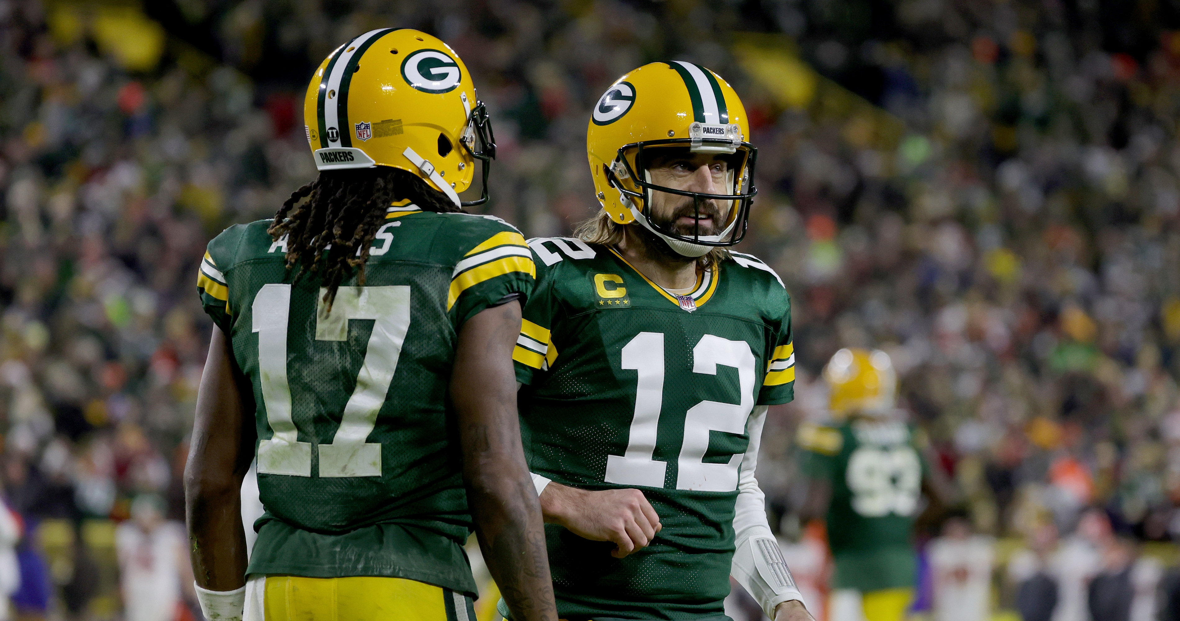 Packers wideout Davante Adams monitoring Aaron Rodgers' status ahead of  free agency