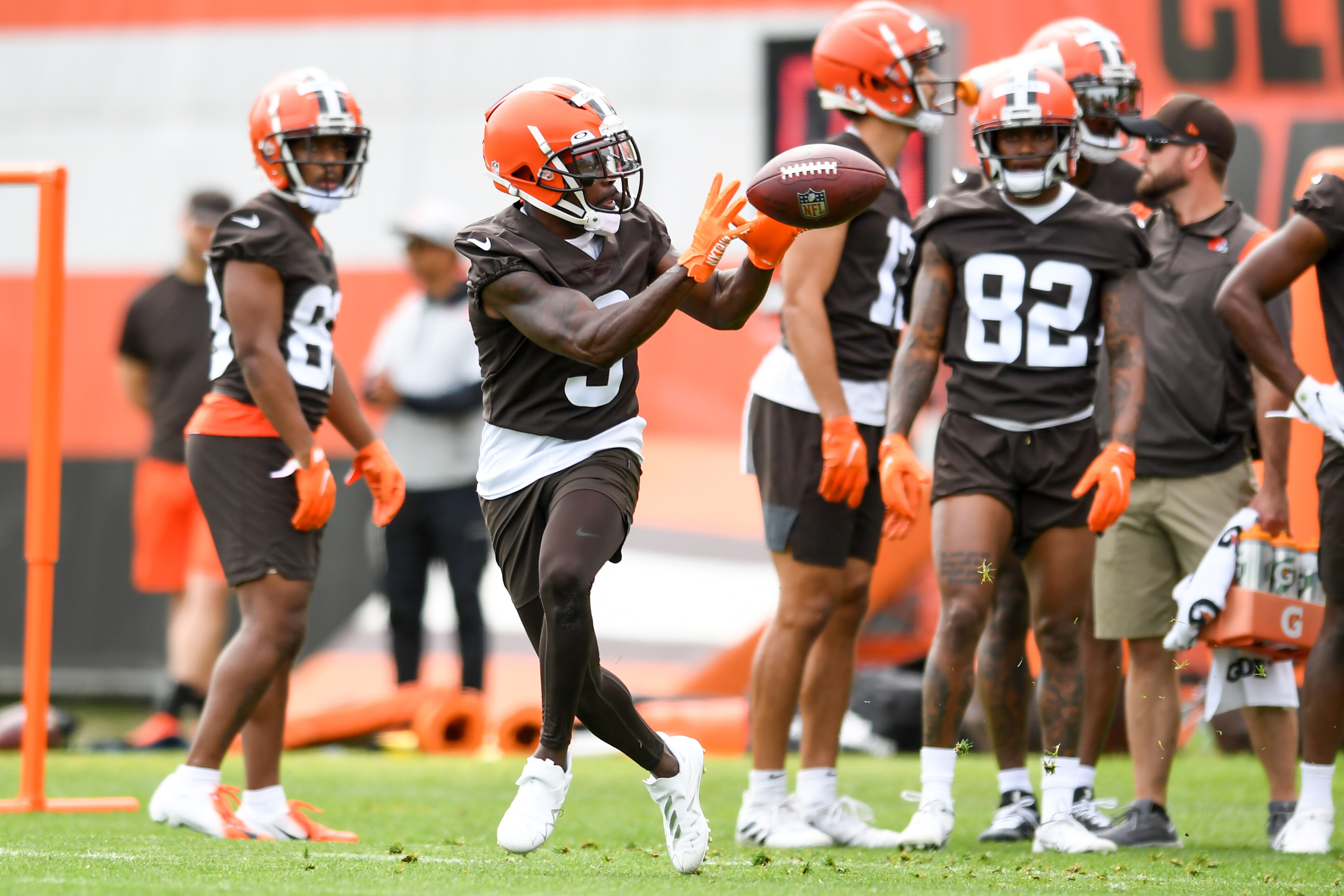 Hot Takes, Predictions for Browns' Most Impactful Free-Agent Signings - Vimarsana News