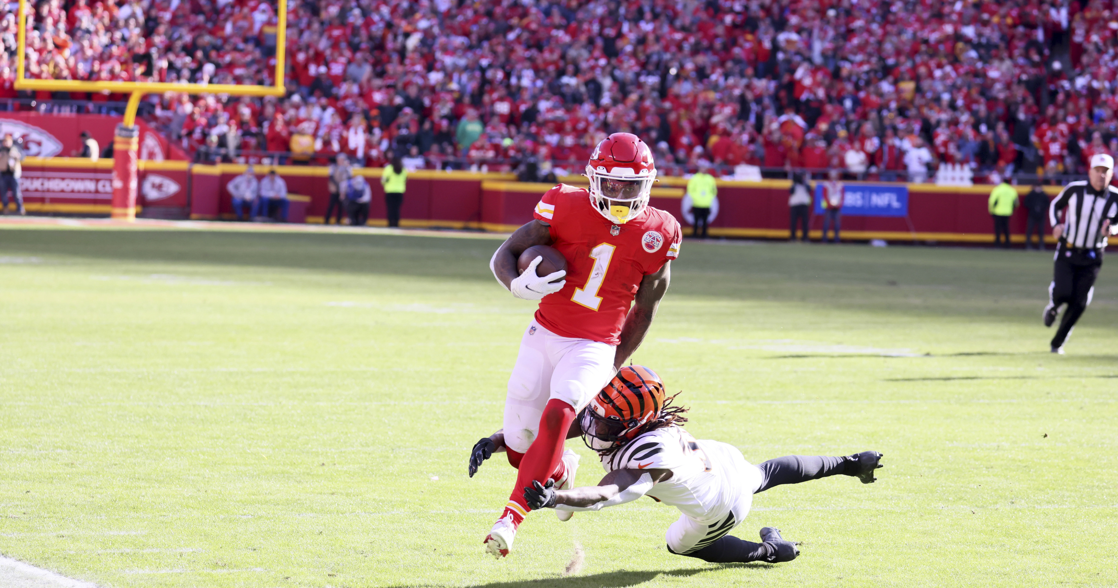 Kansas City Chiefs Sign Free Agent Running Back Jerick McKinnon - Sports  Illustrated Kansas City Chiefs News, Analysis and More