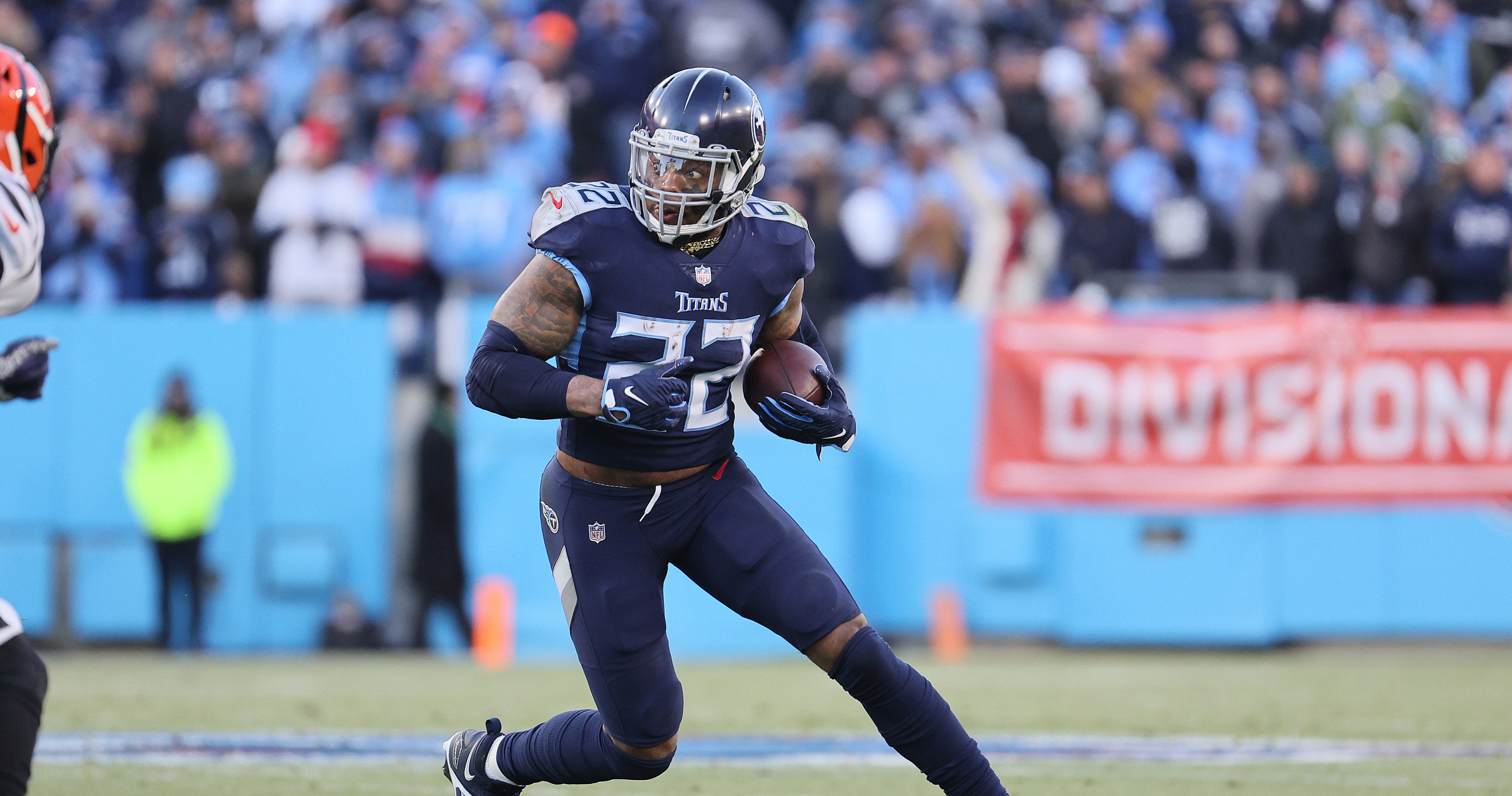 Derrick Henry signs 2020 contract, but Titans want more 