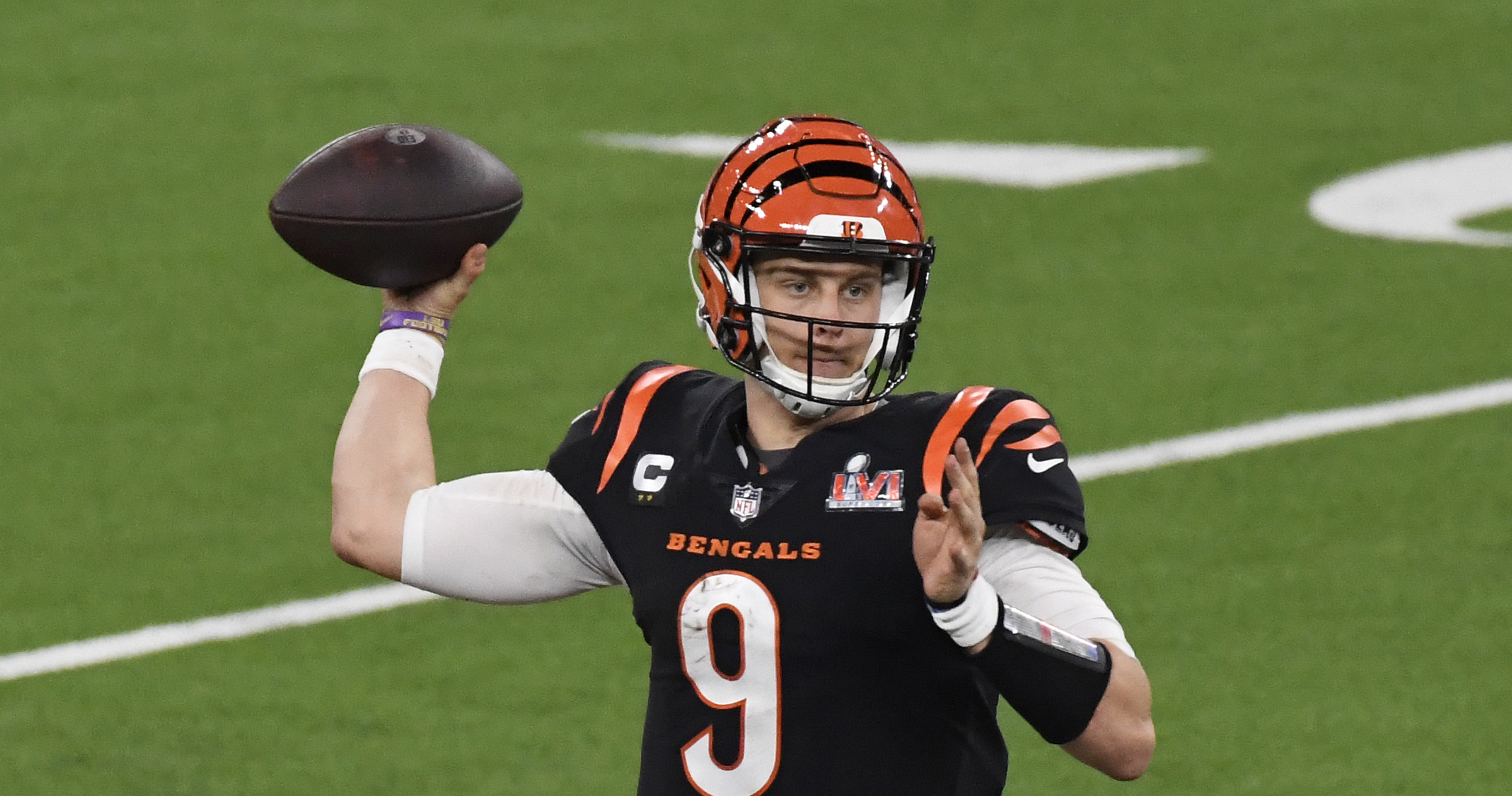 Joe Burrow Cincinnati Bengals Unsigned White Jersey