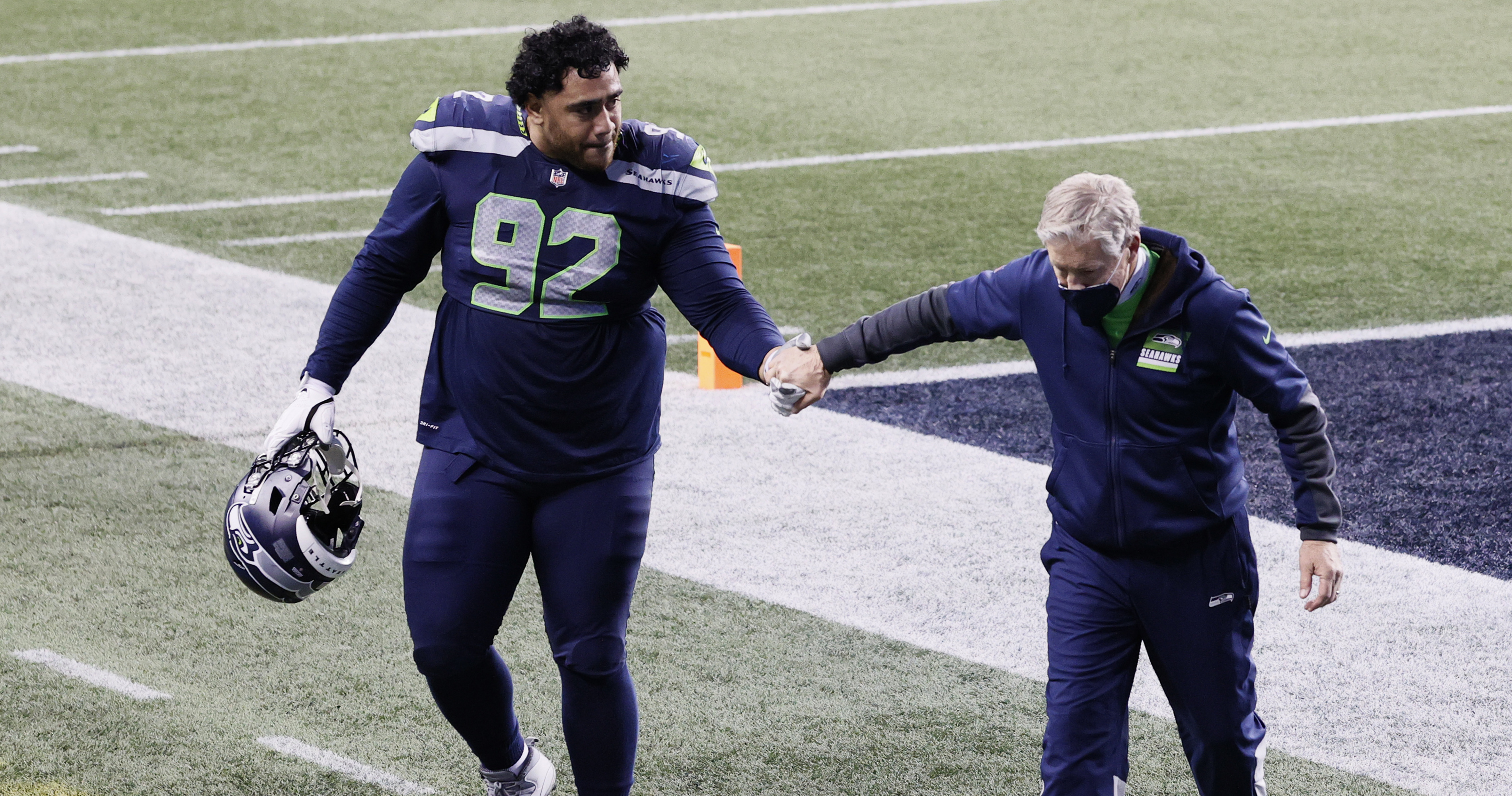 Ex-Michigan DT inks 2-year extension with Seahawks 