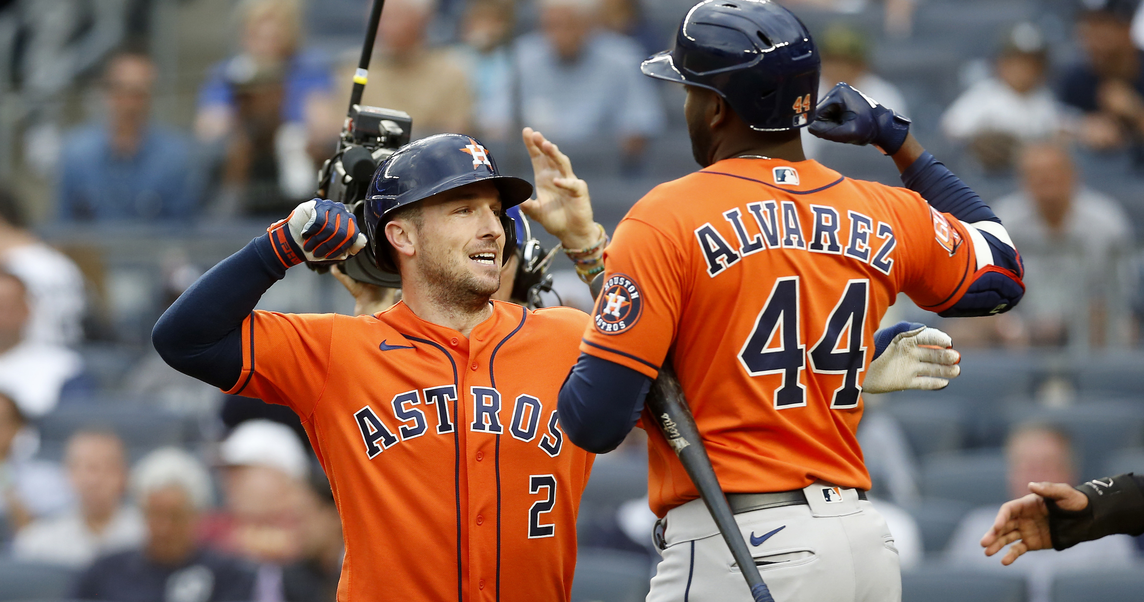 Astros fall in extra innings vs. Padres