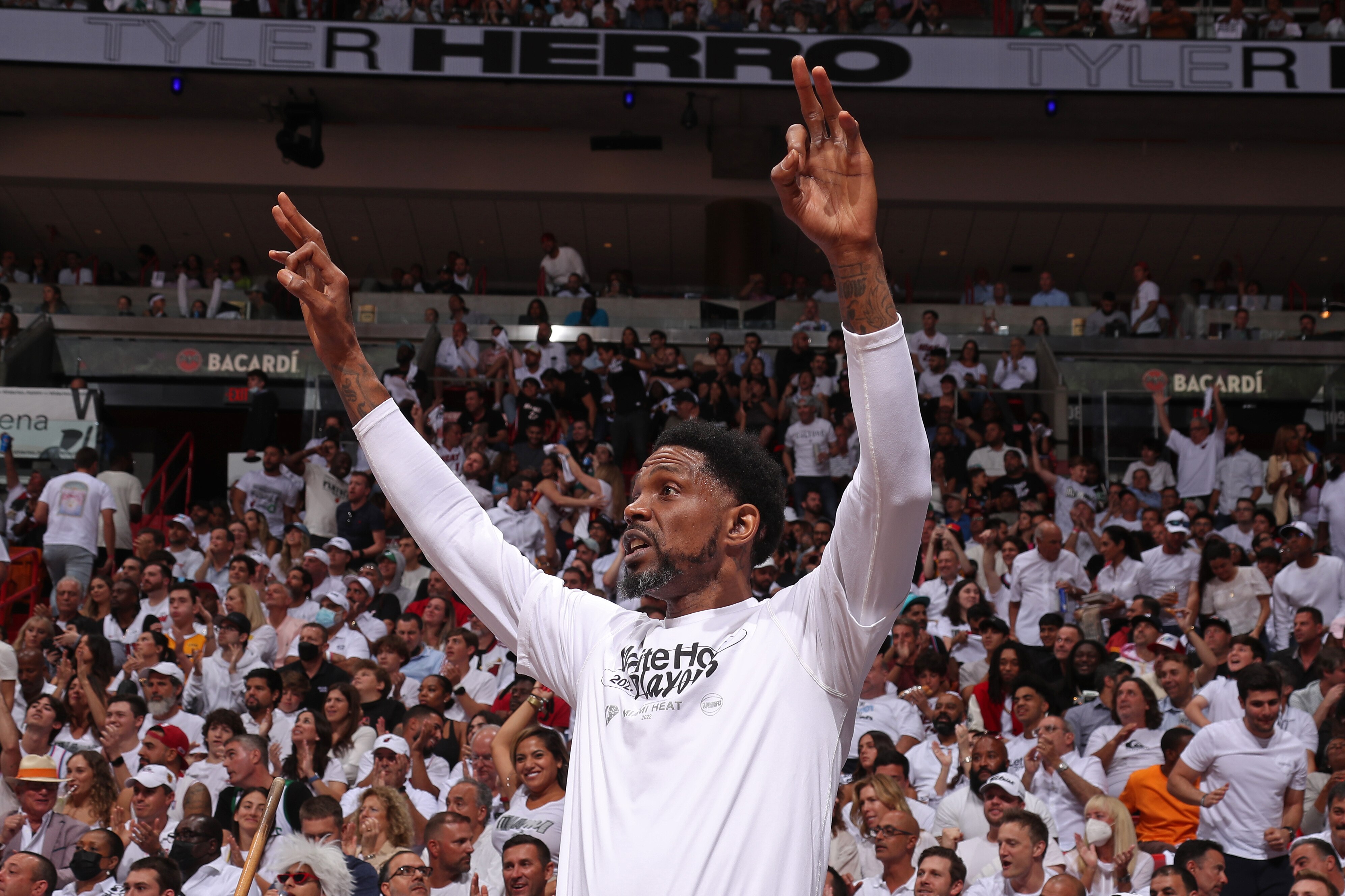 Heat Rumors: Udonis Haslem Visited by 'Delegation of Employees' for Free-Agent Pitch - Vimarsana News