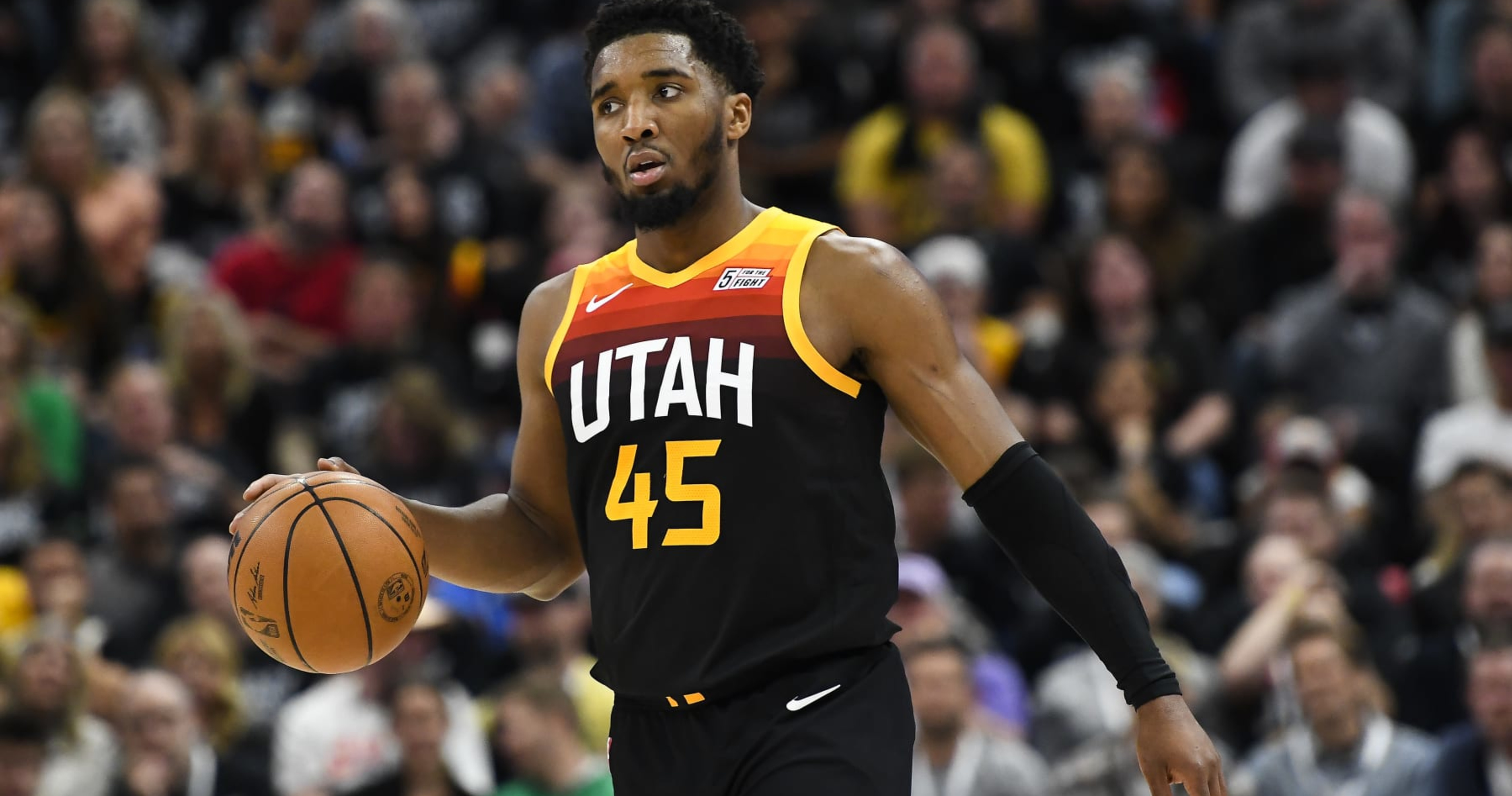 Mitchell's 37 Points Not Enough To Prevent Utah Jazz From Falling