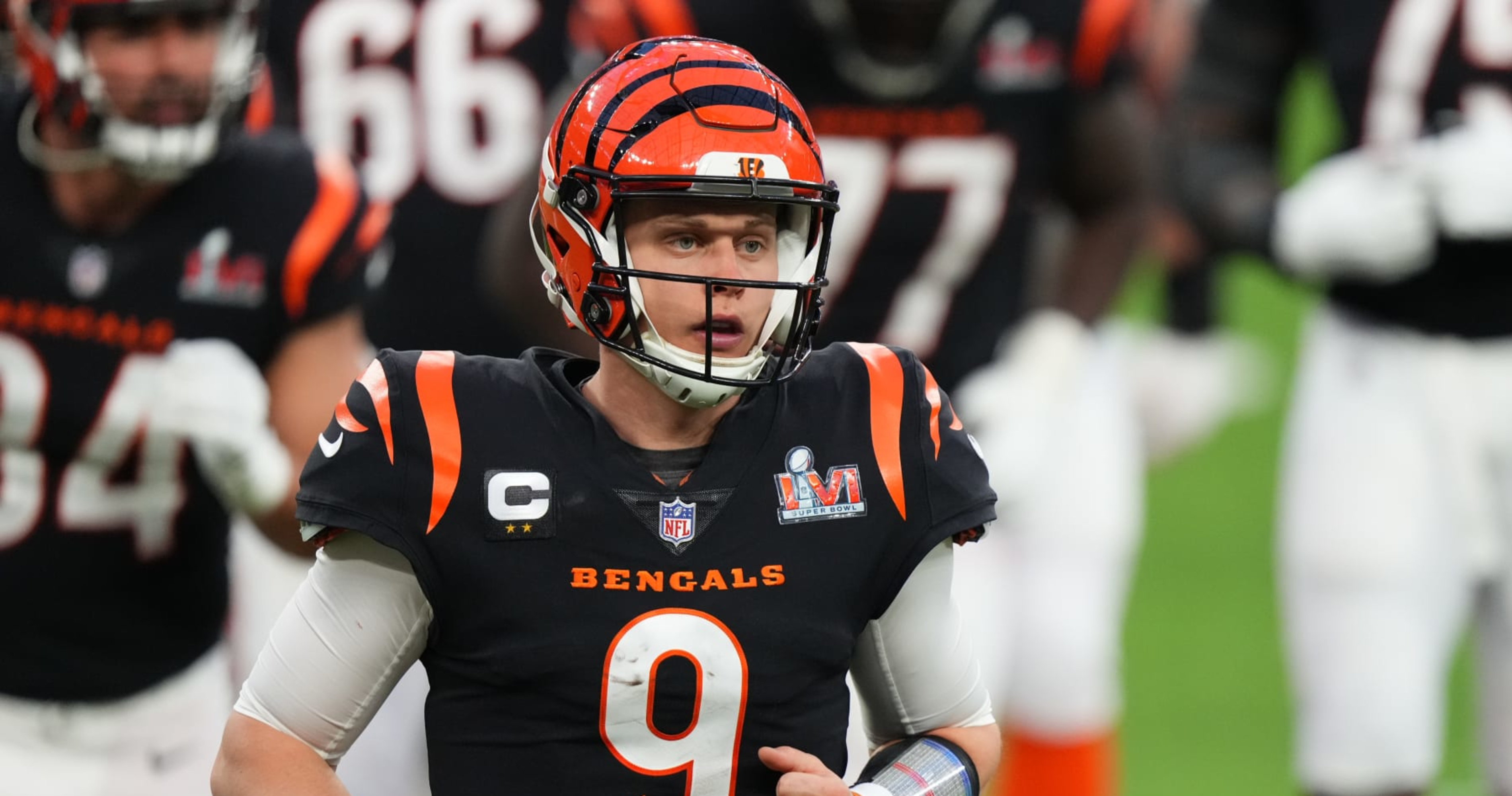 Bengals' Joe Burrow Returns to Practice in Pads for 1st Time Since