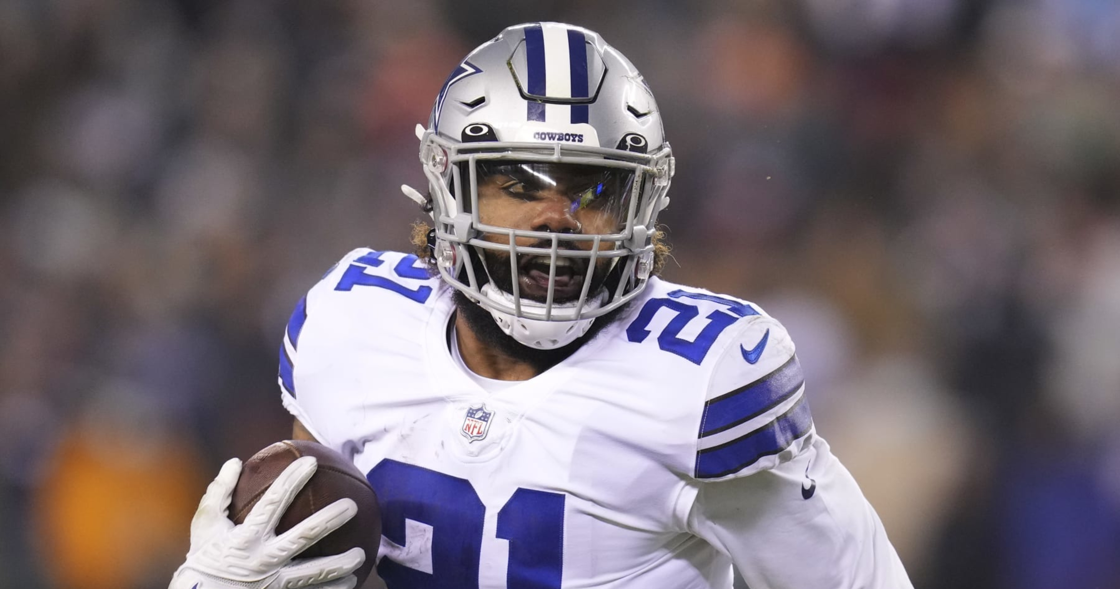 Cowboys RB Ezekiel Elliott trying out futuristic new helmet for 2022