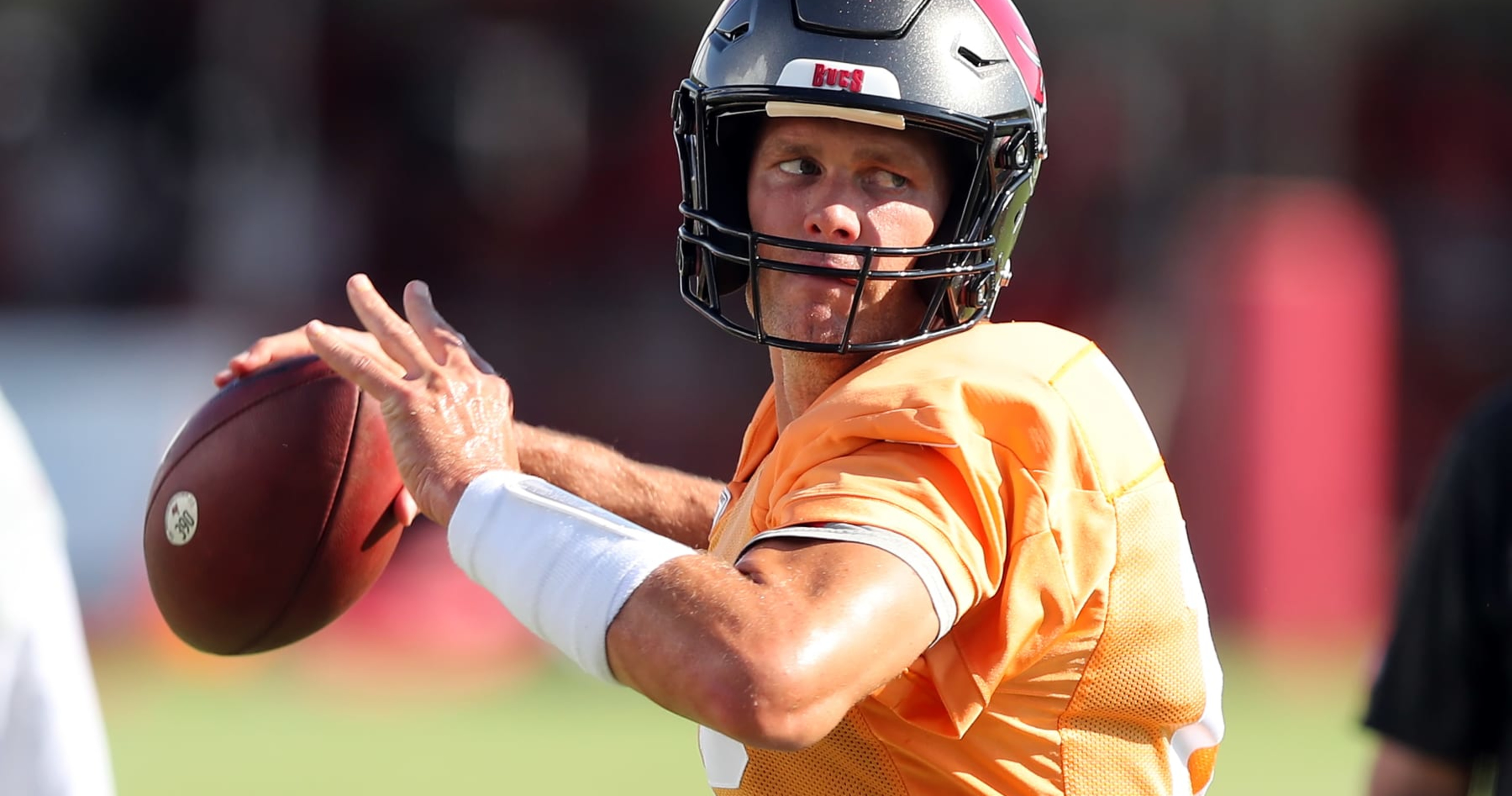 Tom Brady Lauded for Strong Showing in Bucs' Preseason Game vs