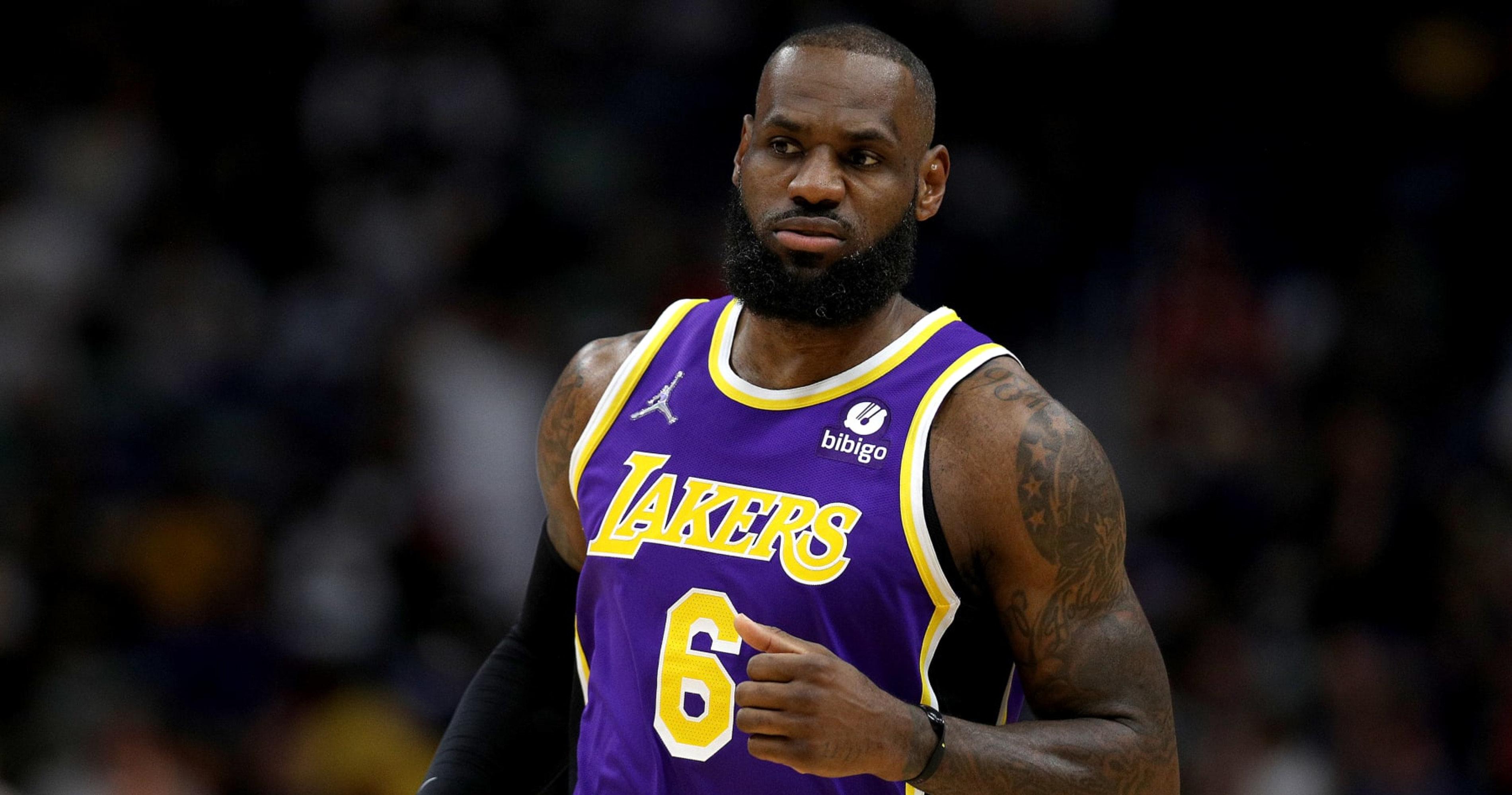 LeBron James Rumors: 'All Signs Point Toward' Lakers Star Signing Contract Exten..