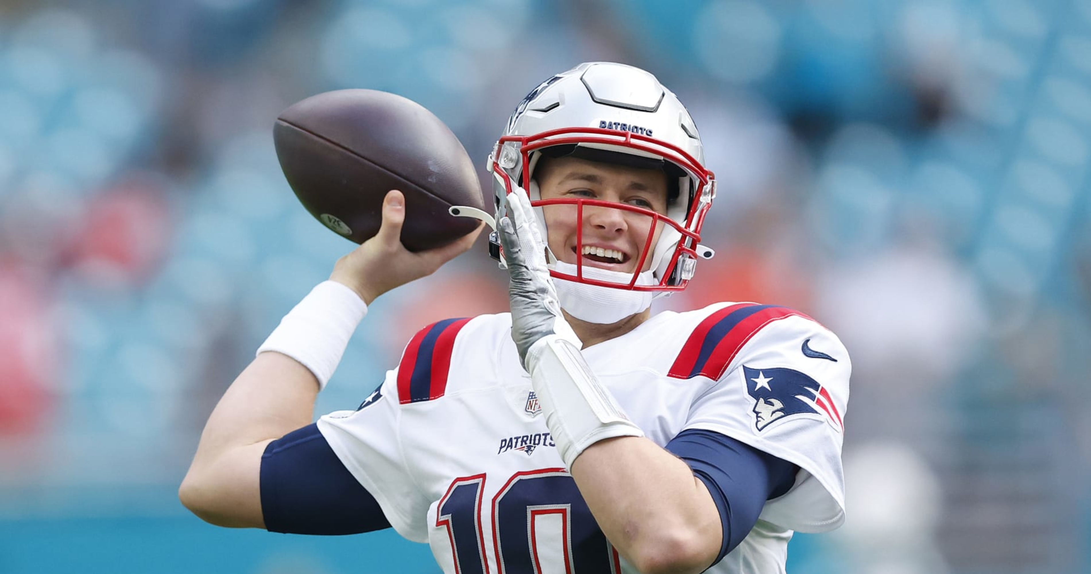 Mac Jones sits out Patriots preseason opener against Giants