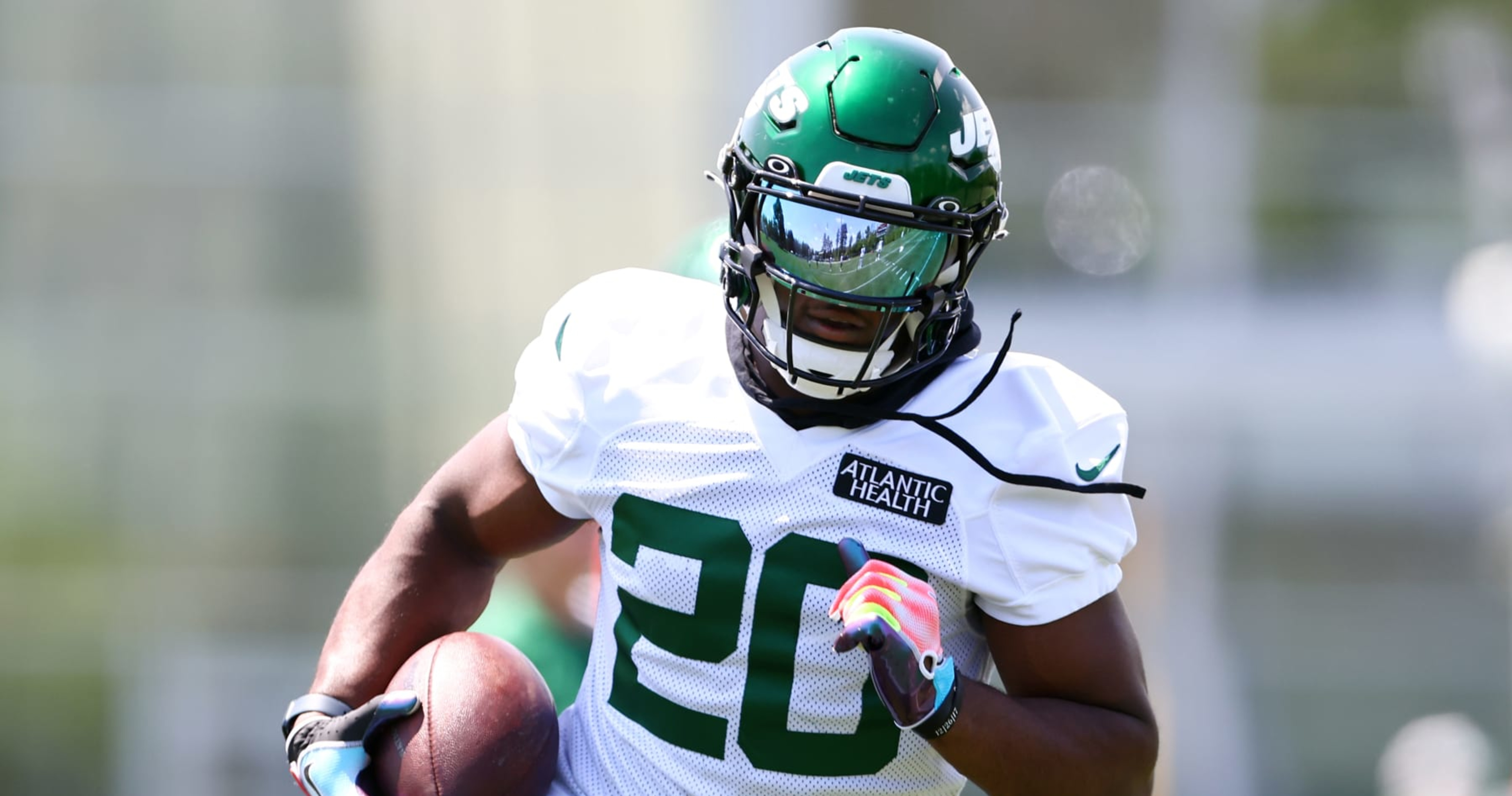 Breece Hall Fantasy Football Outlook 2022 (Temper Expectations for the  Rookie RB)