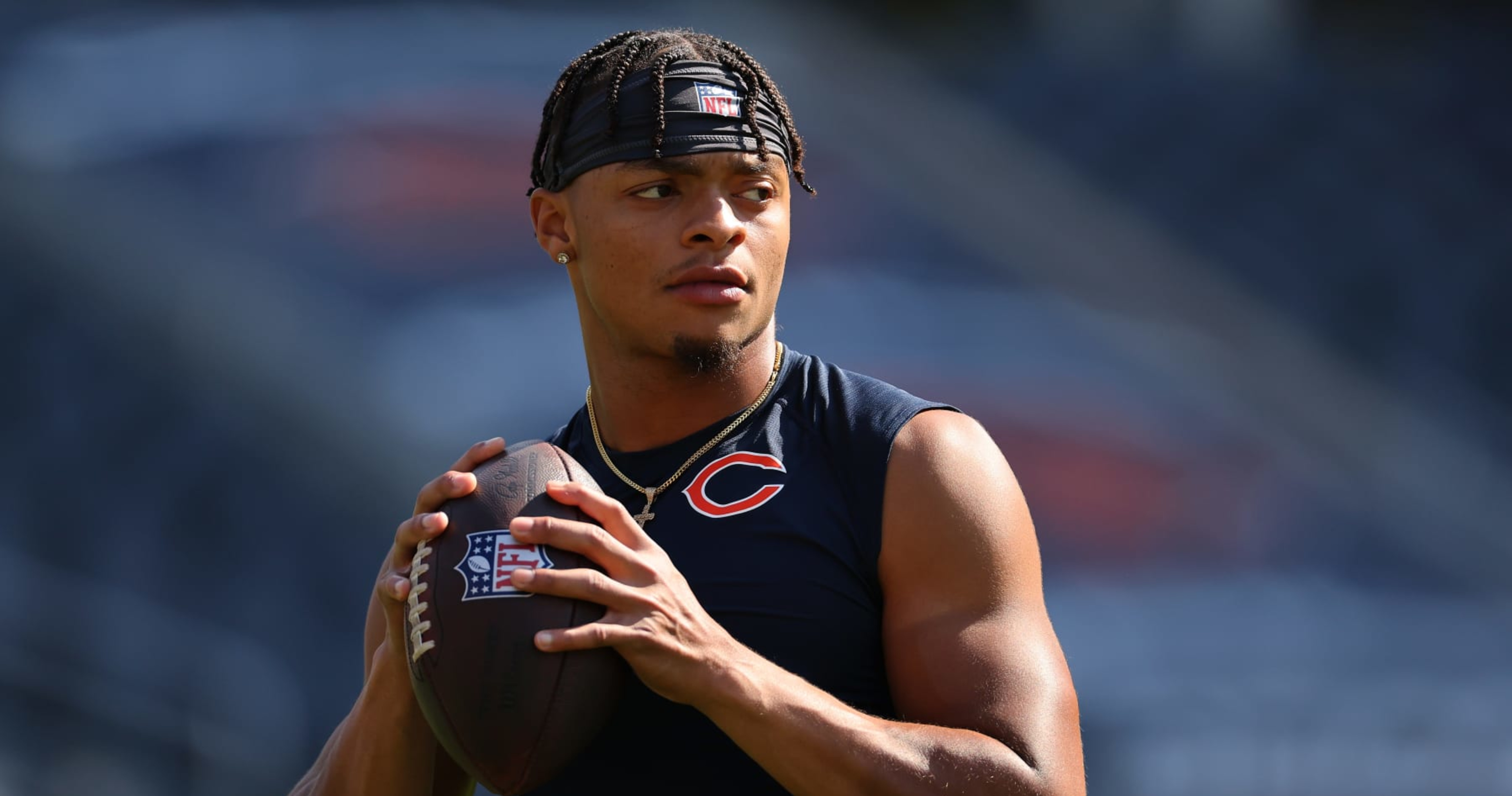 Justin Fields Says Grass at Bears' Soldier Field vs. Chiefs 'Wasn