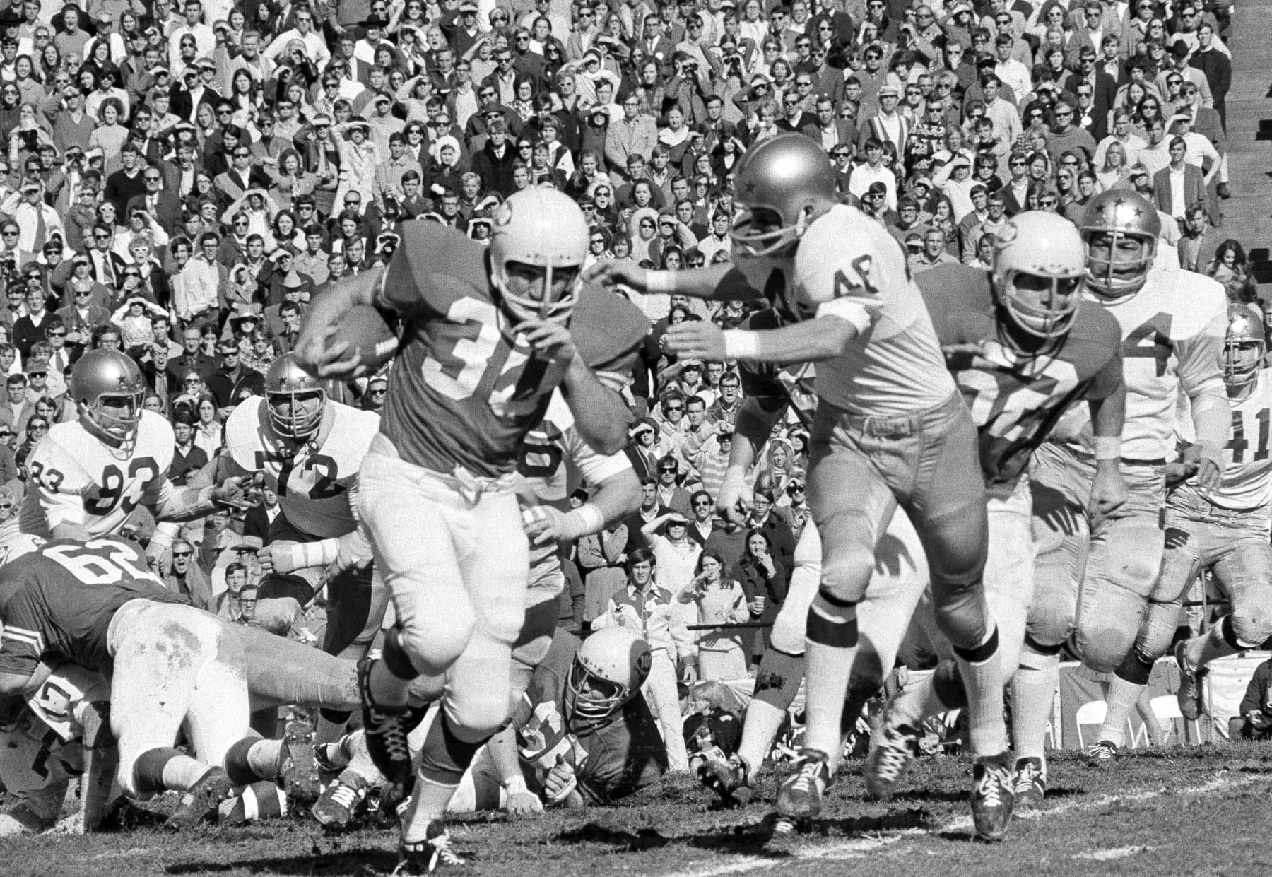 Steve Worster, 2-Time All-American FB at Texas, Dies at Age 73 - Vimarsana News