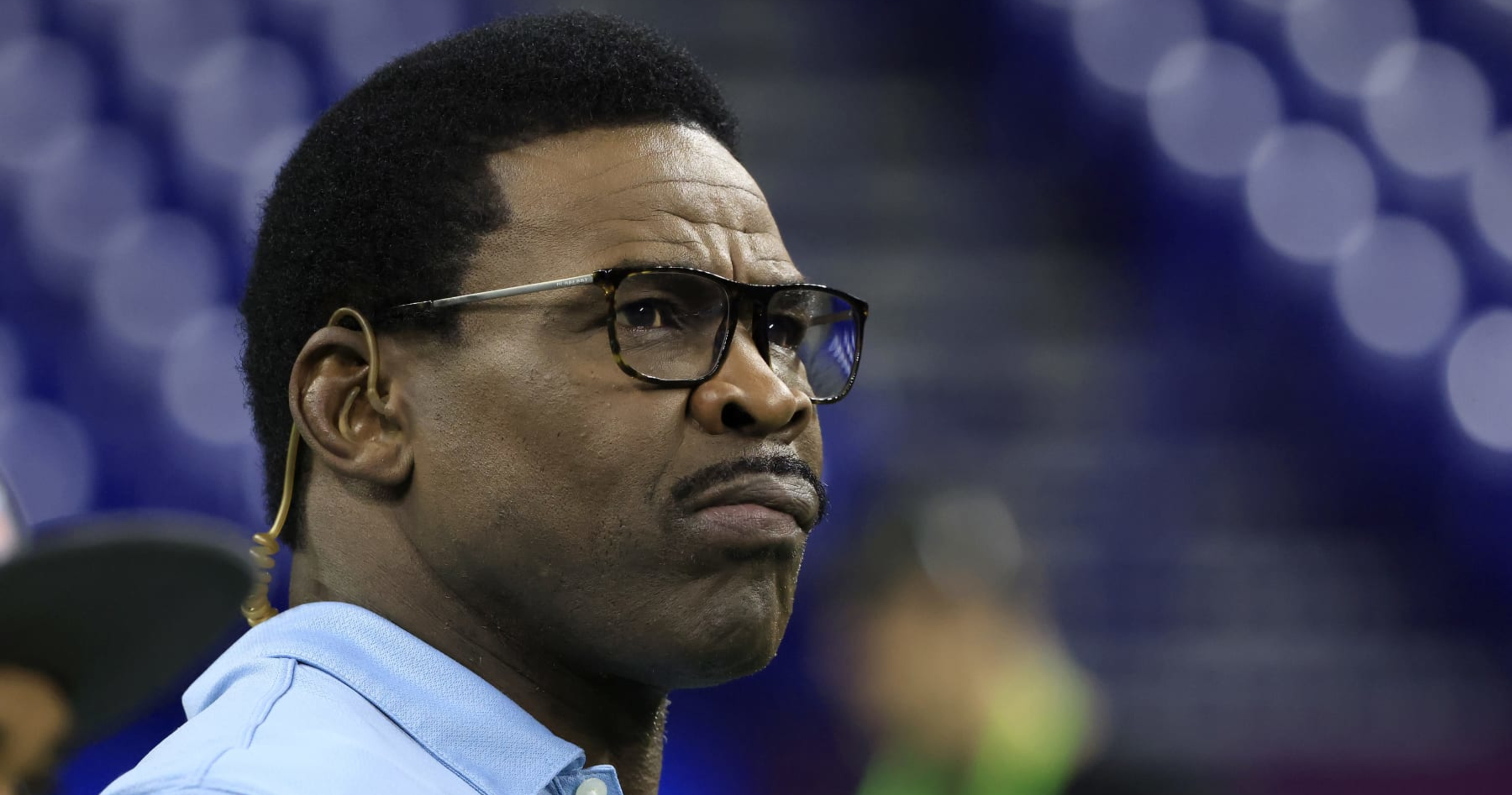 NFL HOF WR Michael Irvin Shown On Video Attempting To Break Up Fight In ...