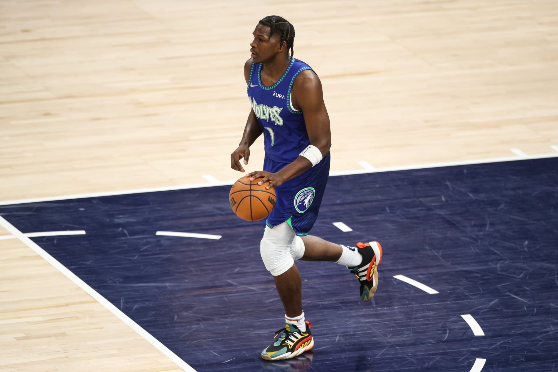 NBA Rumors Wolves' Anthony Edwards Receives 'Glowing' Praise for