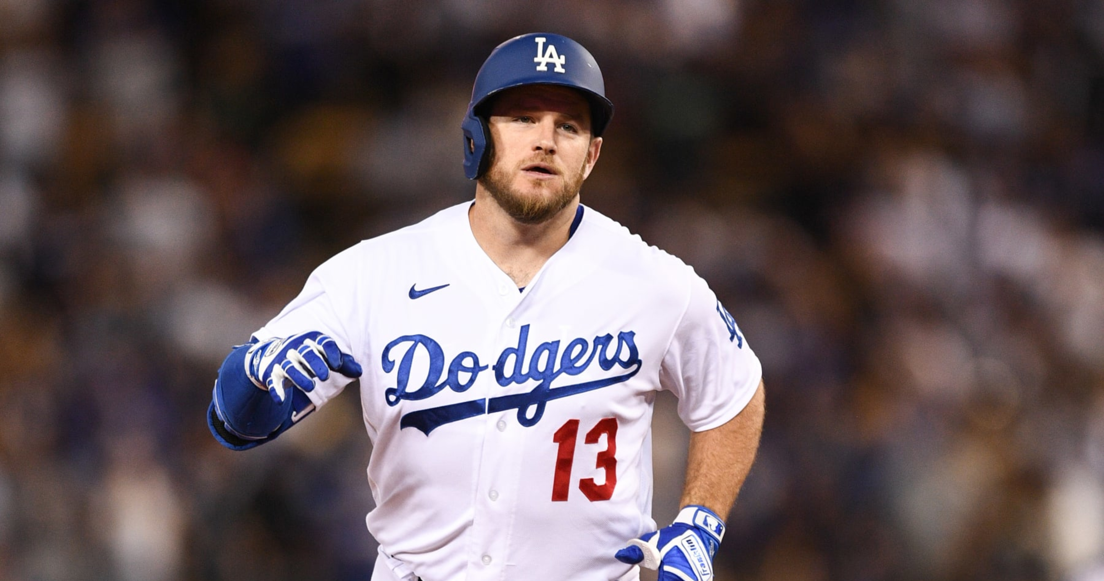 Max Muncy, Dodgers Agree to 1-Year, $13.5M Contract Extension with 2024 Team Opt..