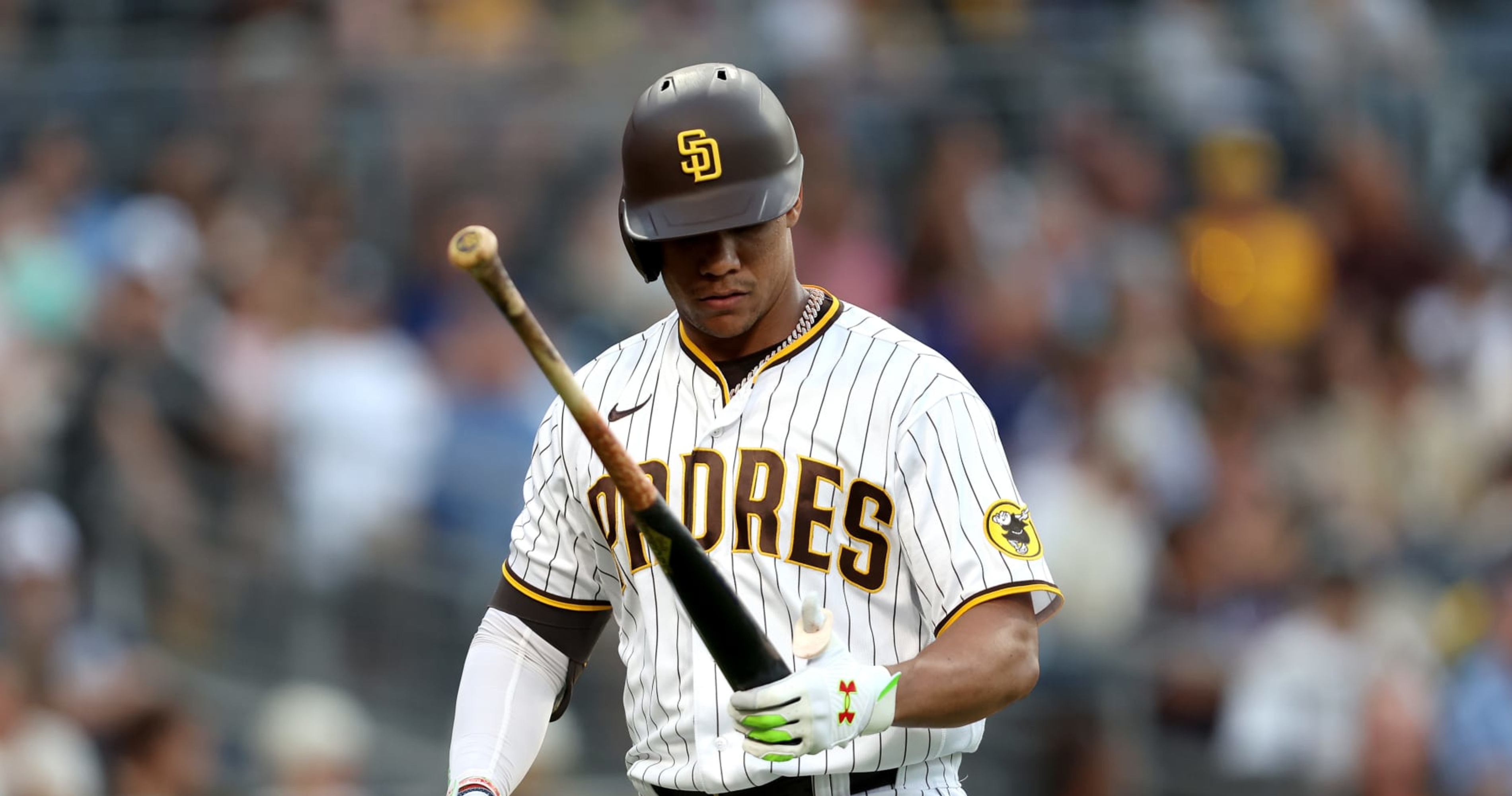 San Diego Padres' Juan Soto hit by pitch, suffers right shoulder