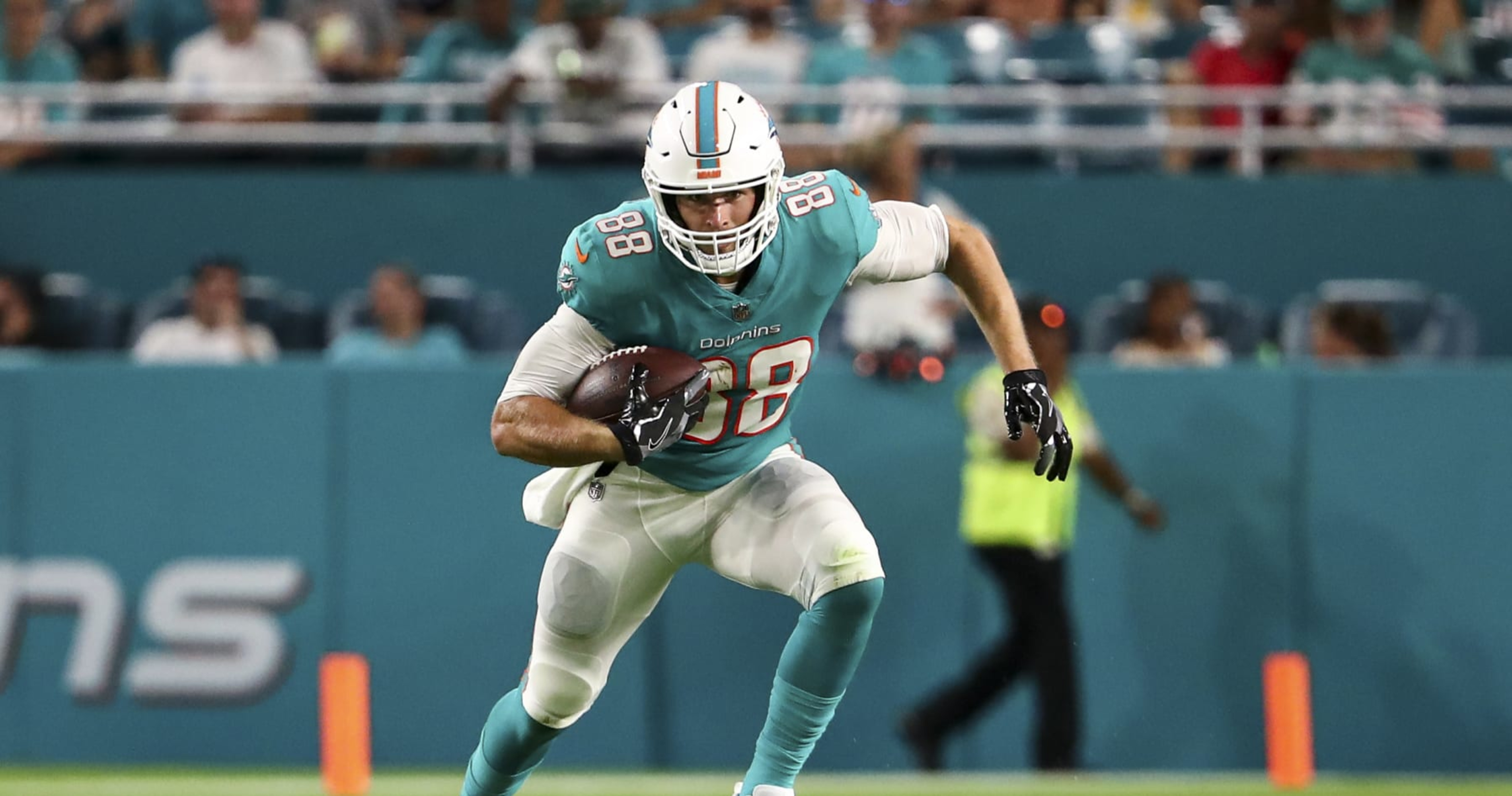 Dolphins' Mike Gesicki to wear 88, here is who wore it before him