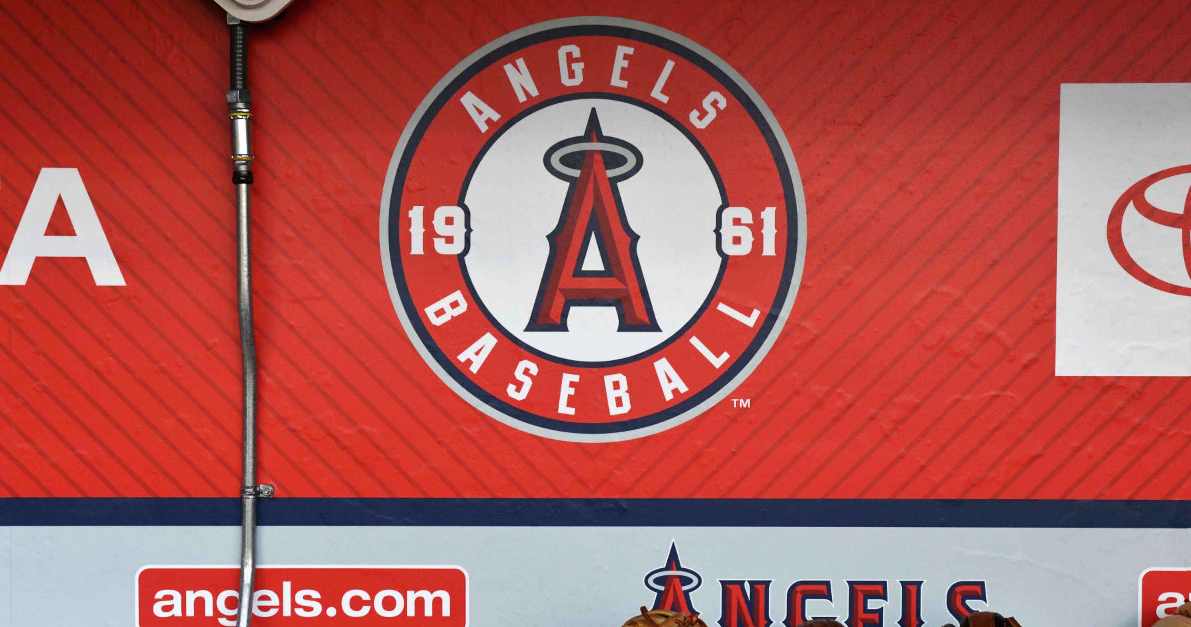 Los Angeles Angels Owner Arte Moreno Says He Won't Pursue Sale of