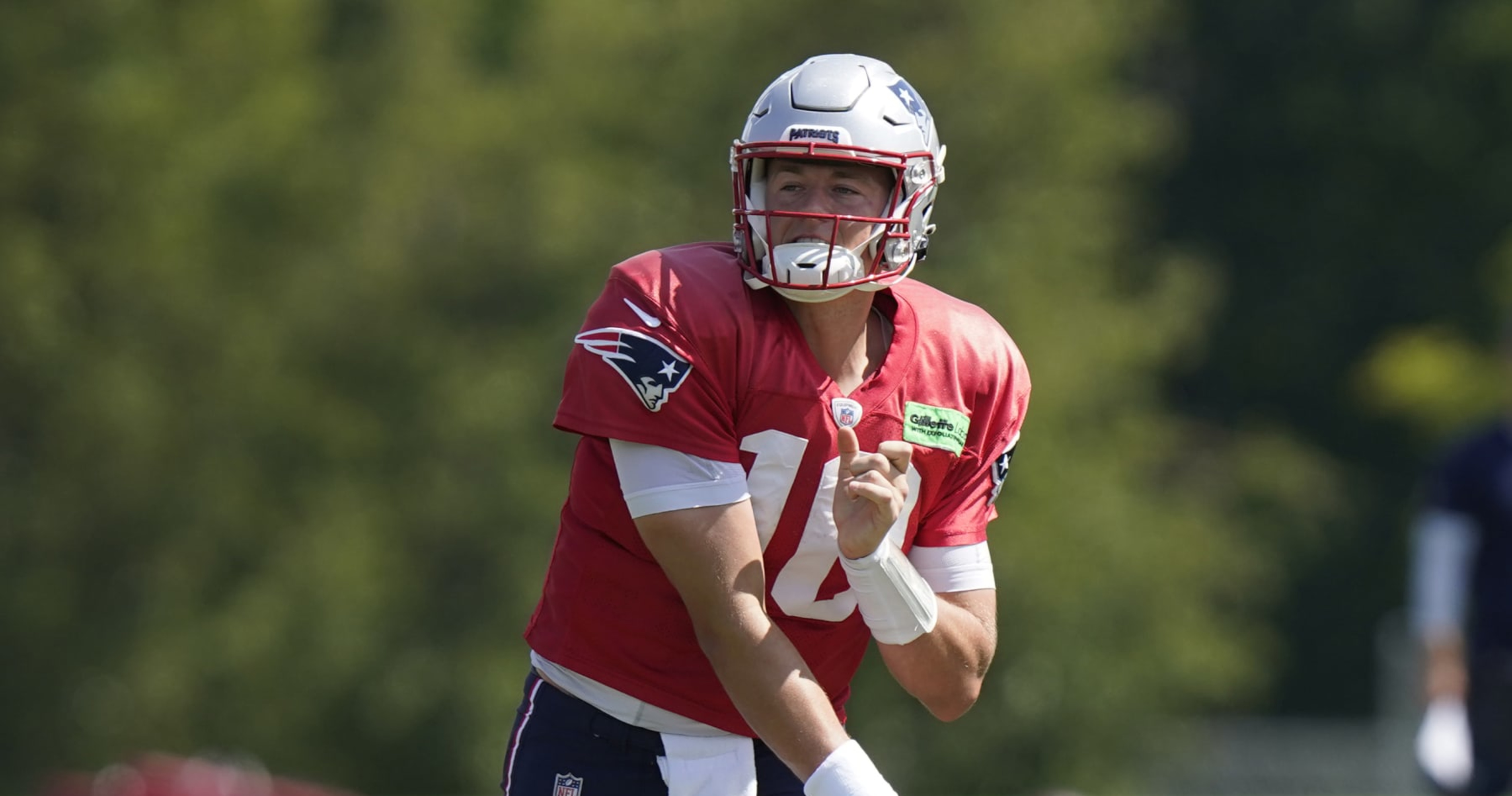 Troy Aikman Compares Patriots' Mac Jones to Tom Brady; QB Has 'Everything You Ne..