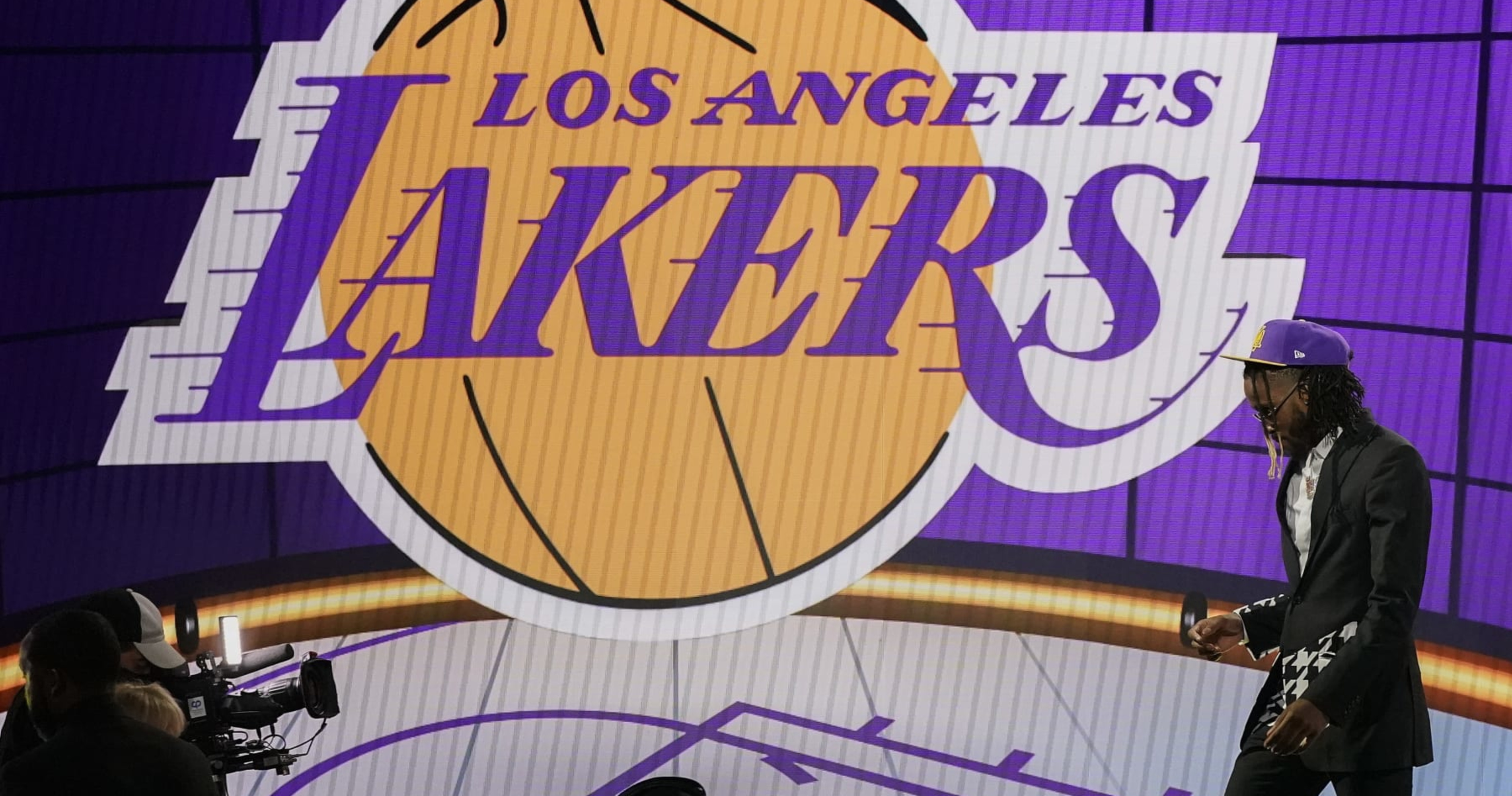 NBA Exec Lakers' 2027, 2029 1stRounders 'Most Powerful' Draft Picks
