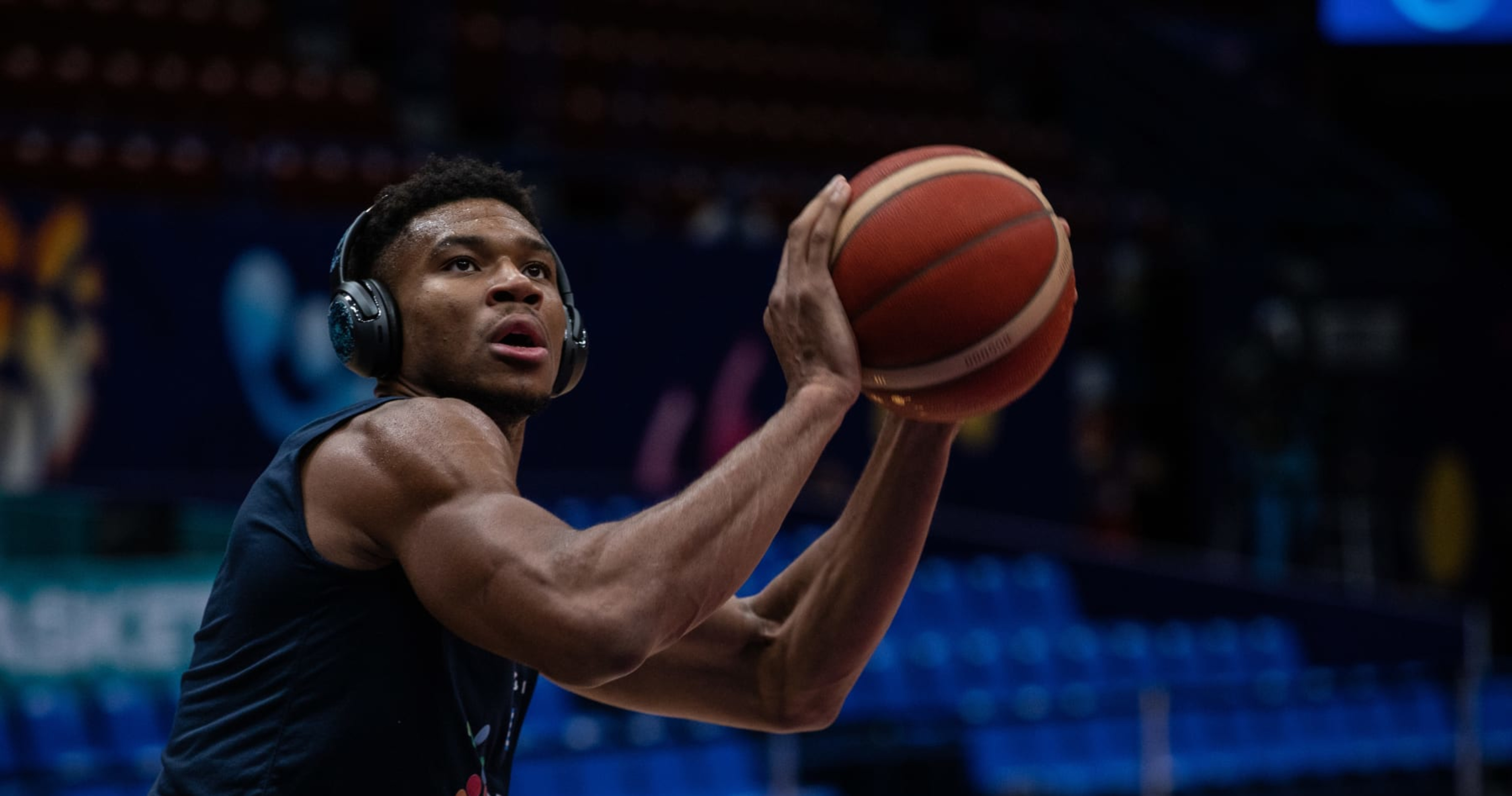 Bucks' Giannis Antetokounmpo Leaves EuroBasket Game After Suffering Ankle Injury