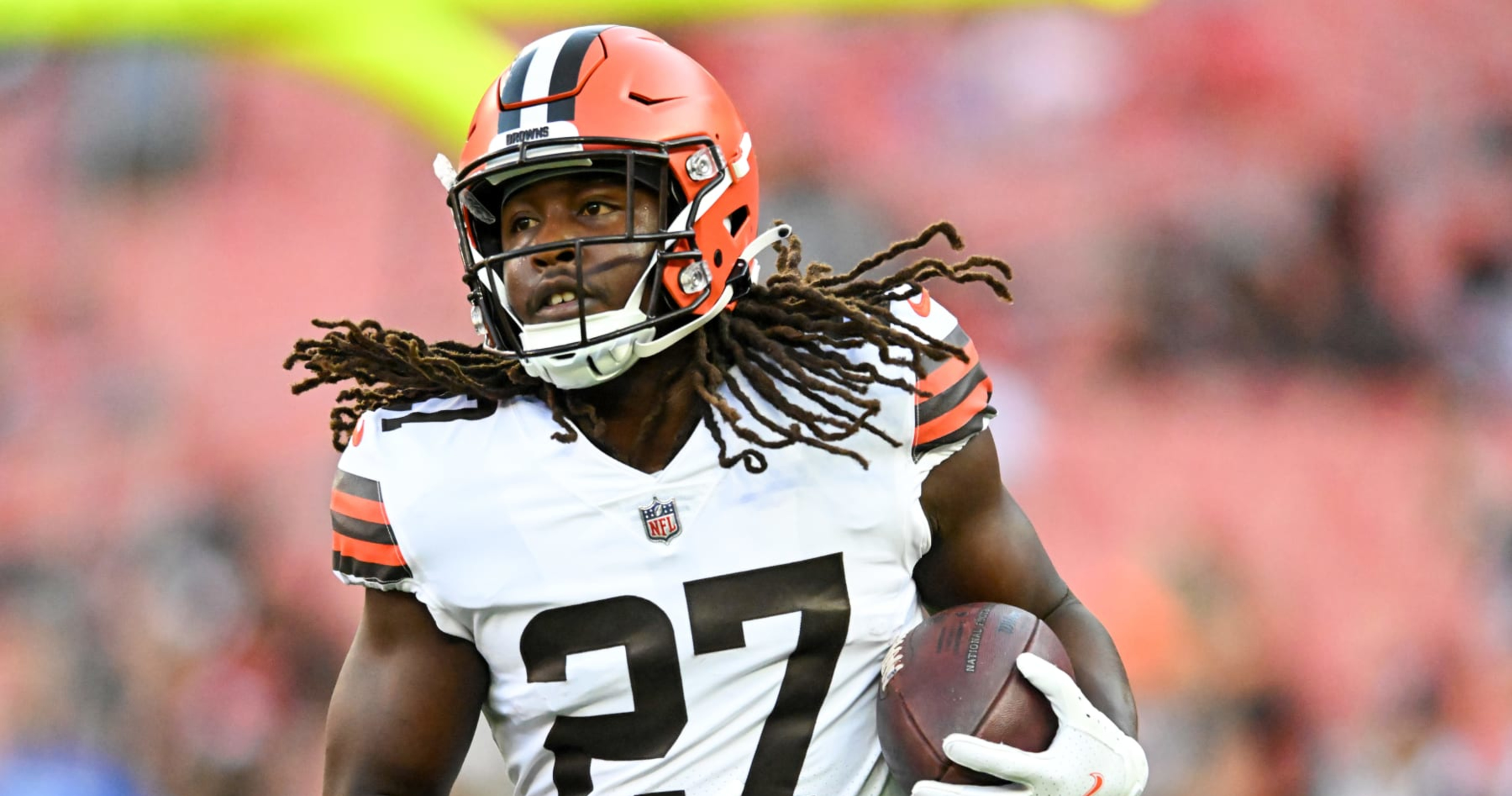 Browns' Kareem Hunt Addresses Not Getting New Contract or Trade 'It's