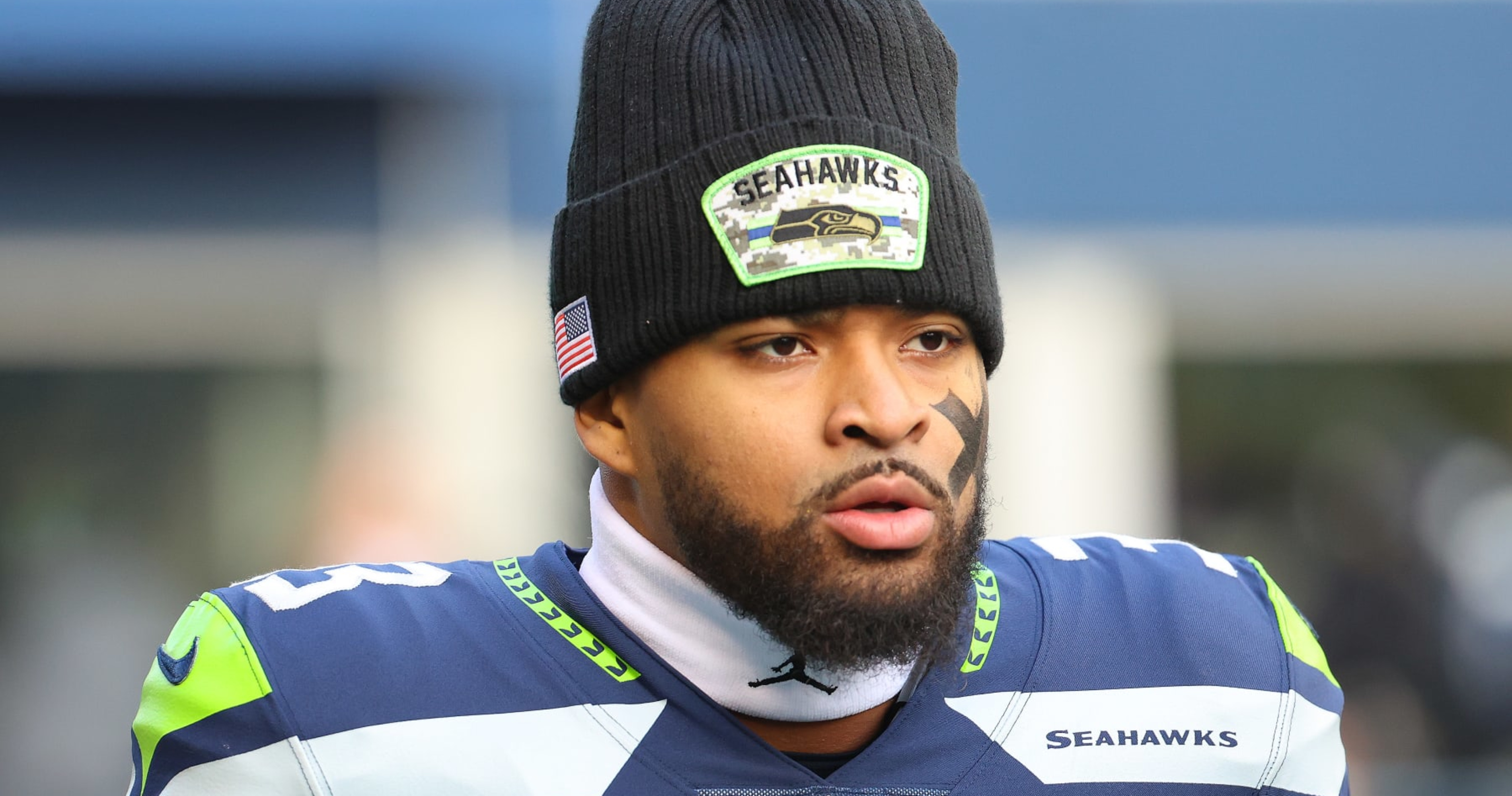 Seahawks' Jamal Adams leaves vs Broncos with knee injury – KGET 17