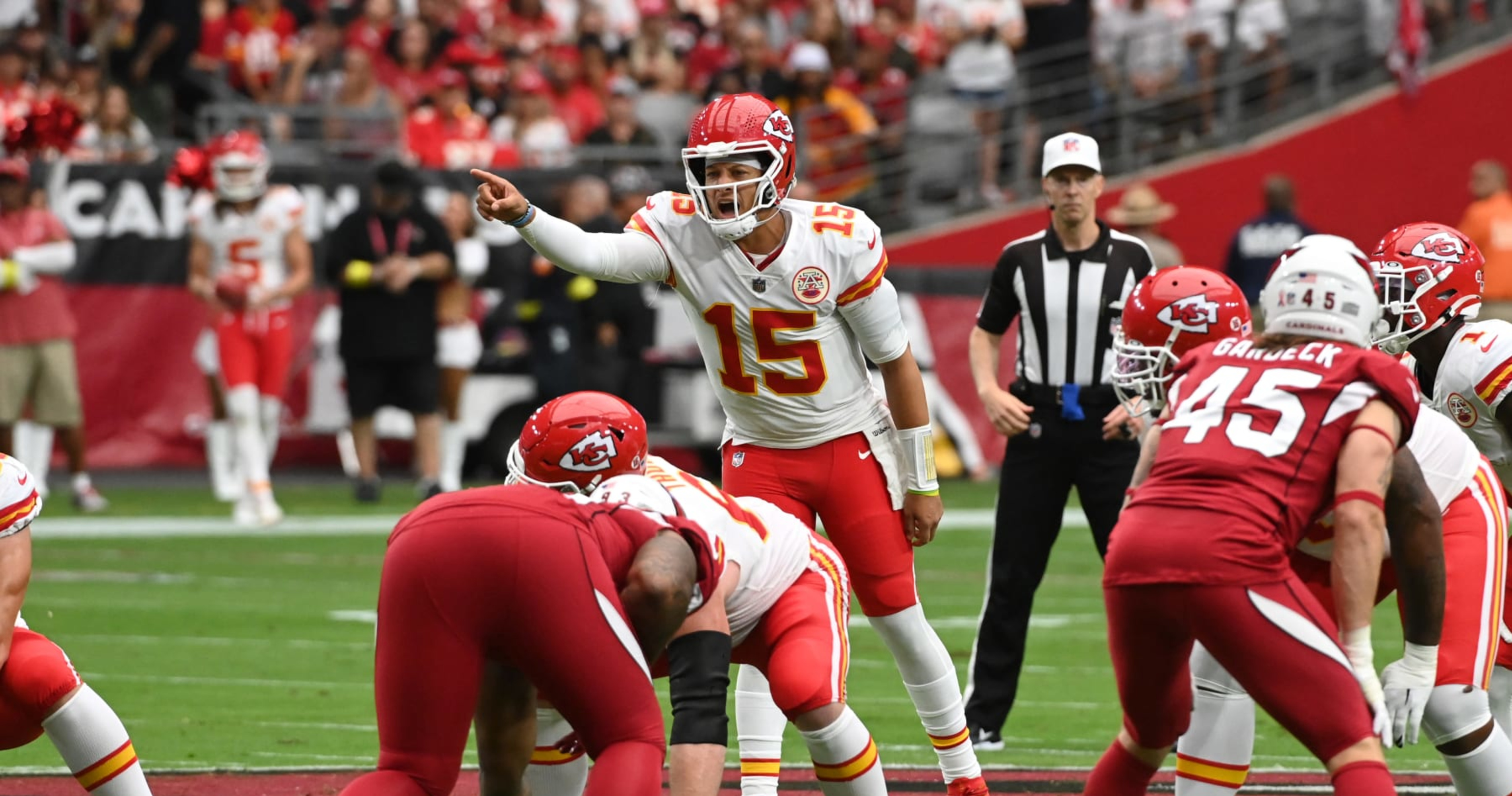 NFL DFS: DraftKings Showdown Picks for Chiefs at Chargers - Fake Teams
