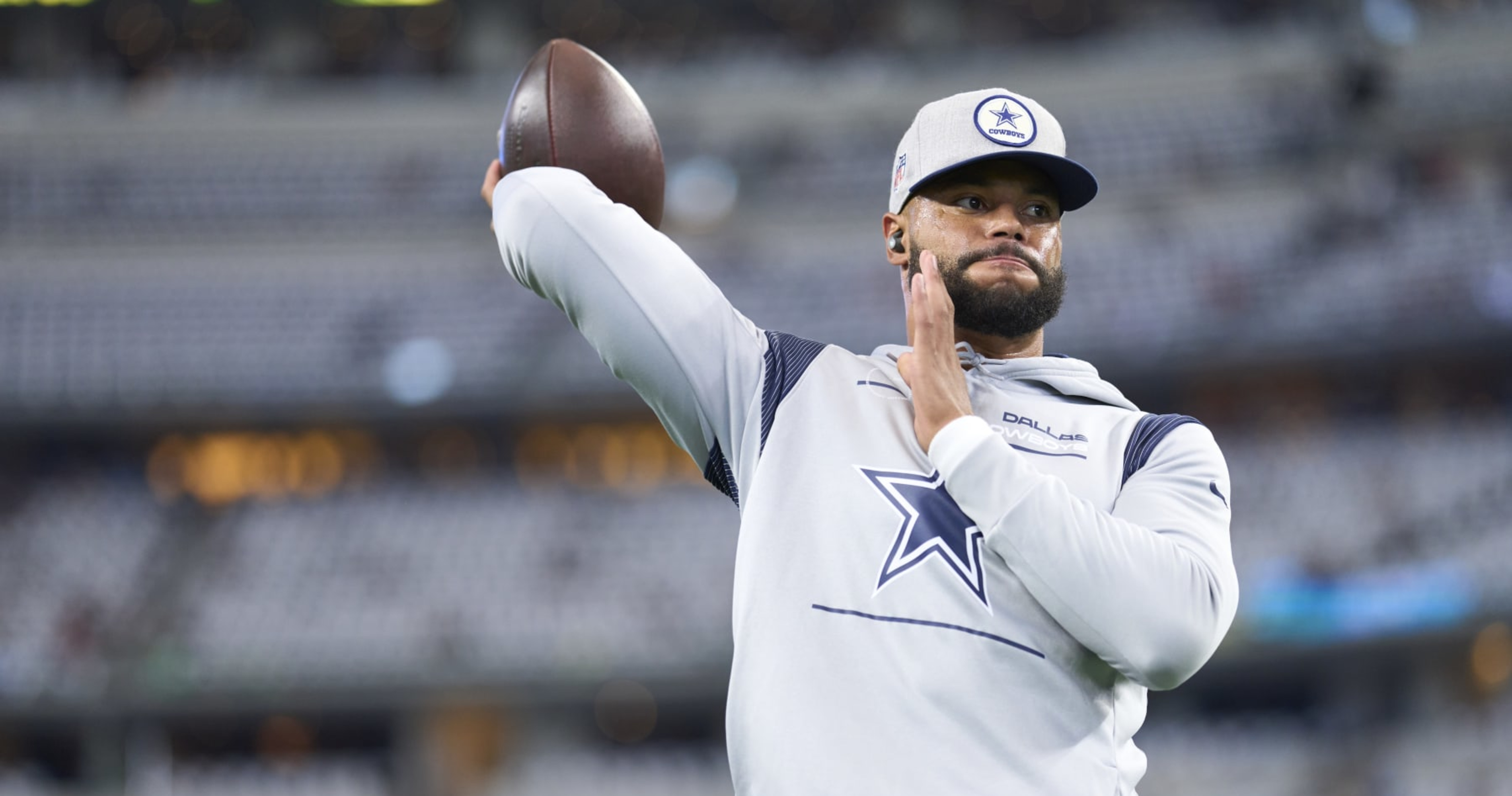 Cowboys Rumors: Dak Prescott Has 'Outside Chance' at Returning from Injury in We..