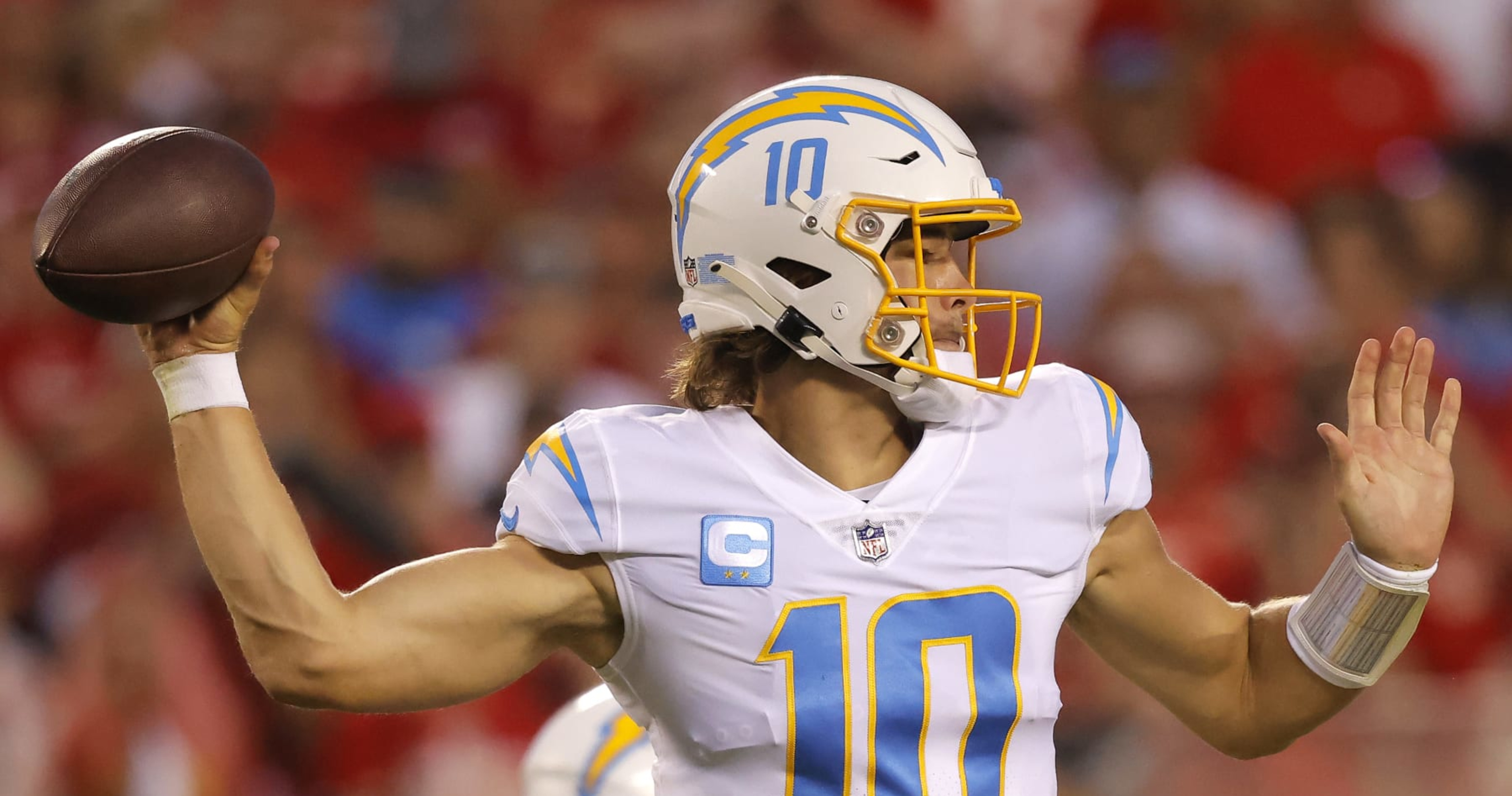Chargers QB Justin Herbert's Rib Injury Diagnosed as Fractured Cartilage