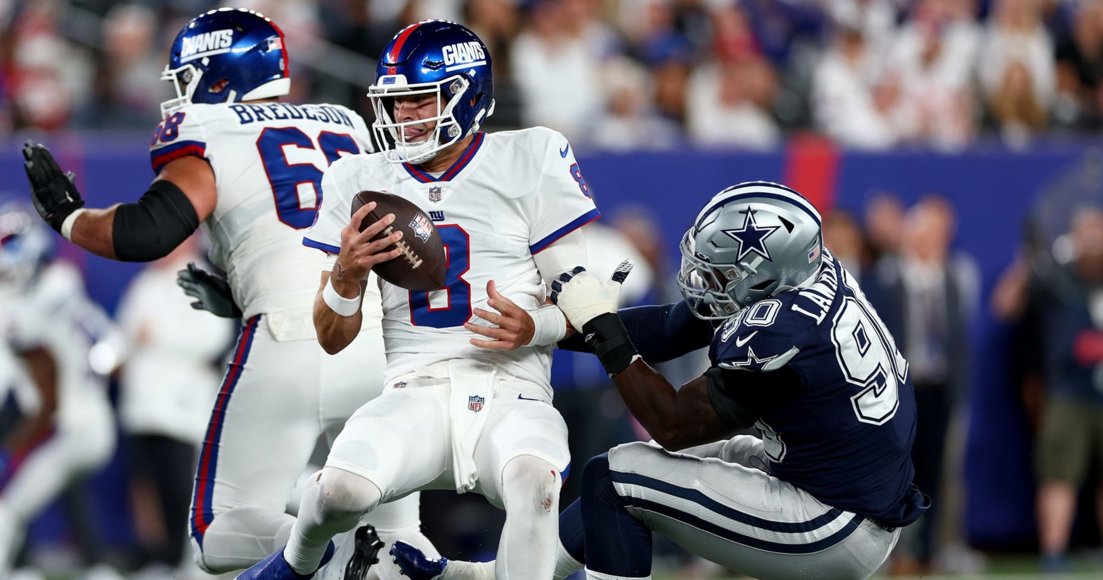 Giants Offensive Line Ripped as Daniel Jones Sacked 5 Times in Loss to