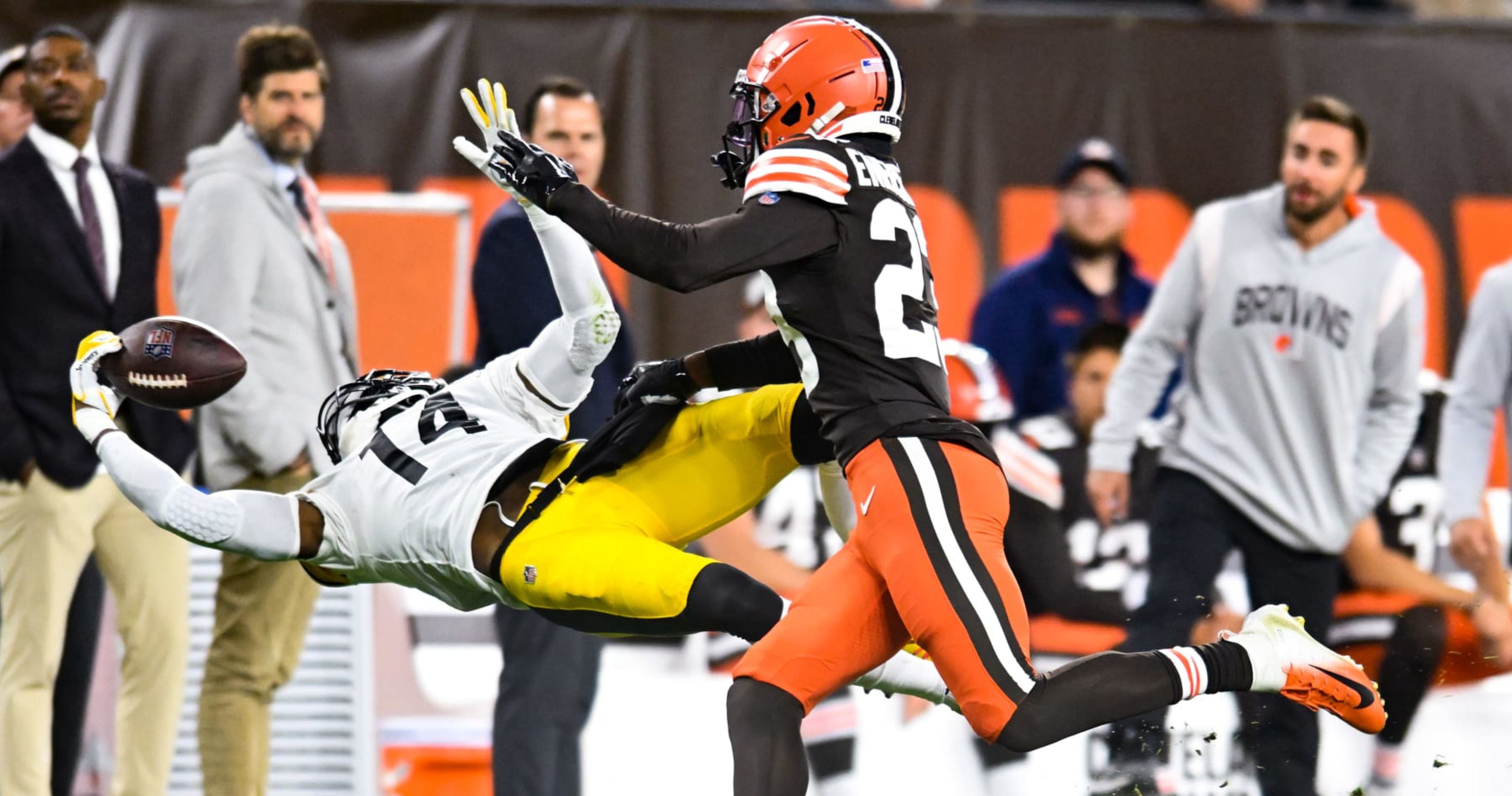 Steelers' George Pickens: 1-Handed Grab vs. Browns Not Even Top-5 Catch for Me thumbnail