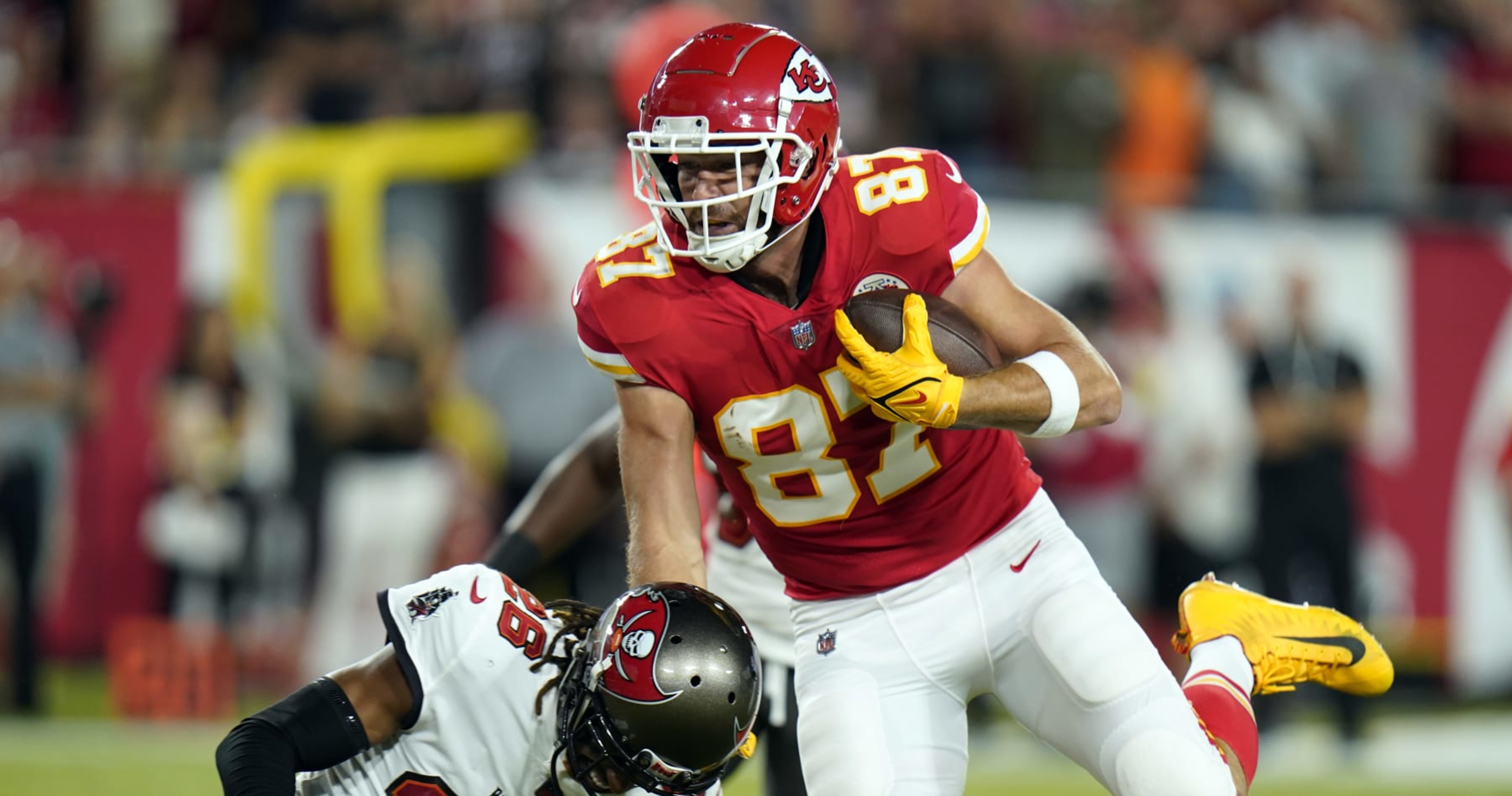 Chiefs' Travis Kelce Passes Rob Gronkowski for 5thMost Receiving Yards