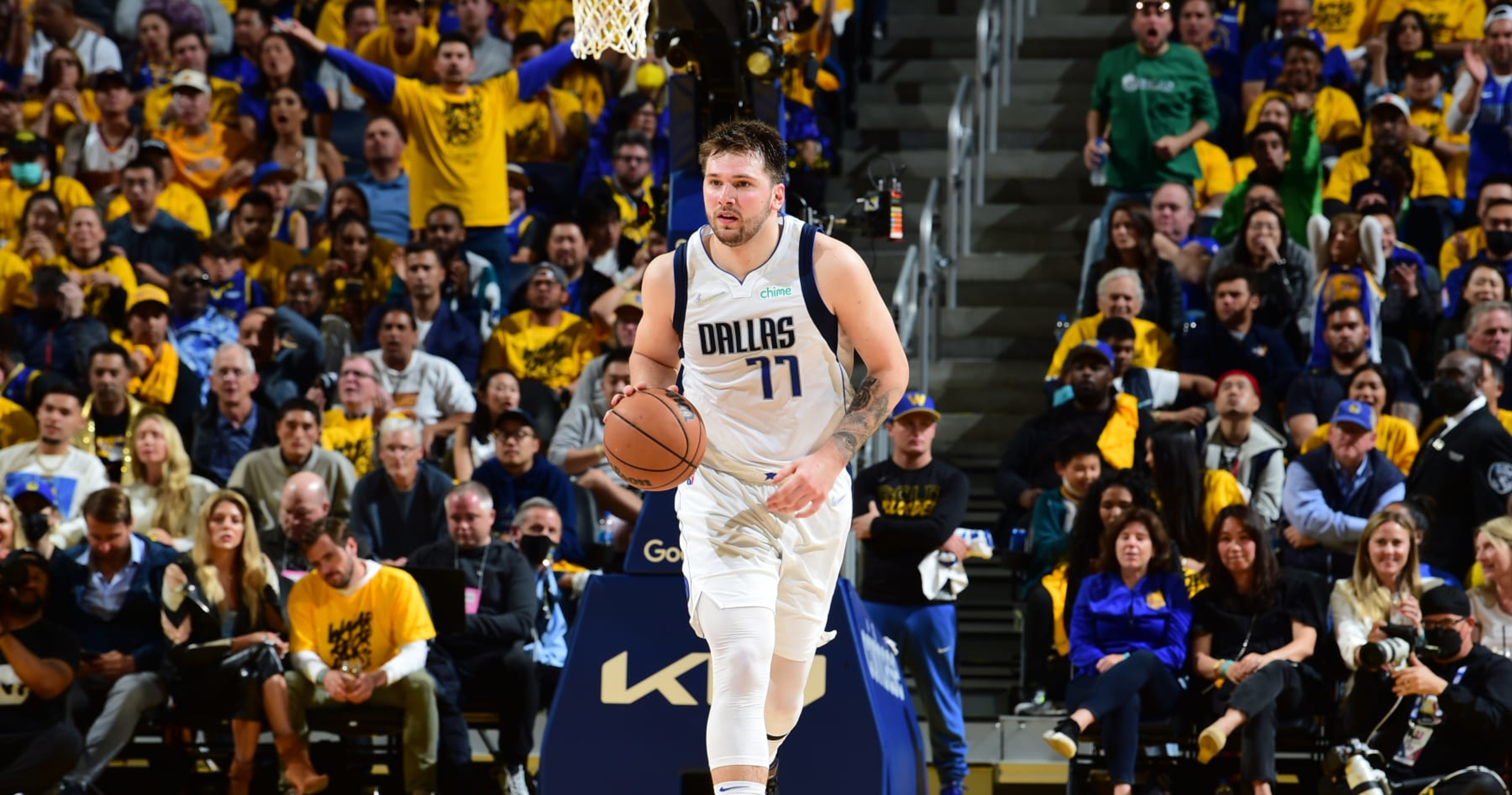 Luka Doncic wins Western Conference Player of the Month award