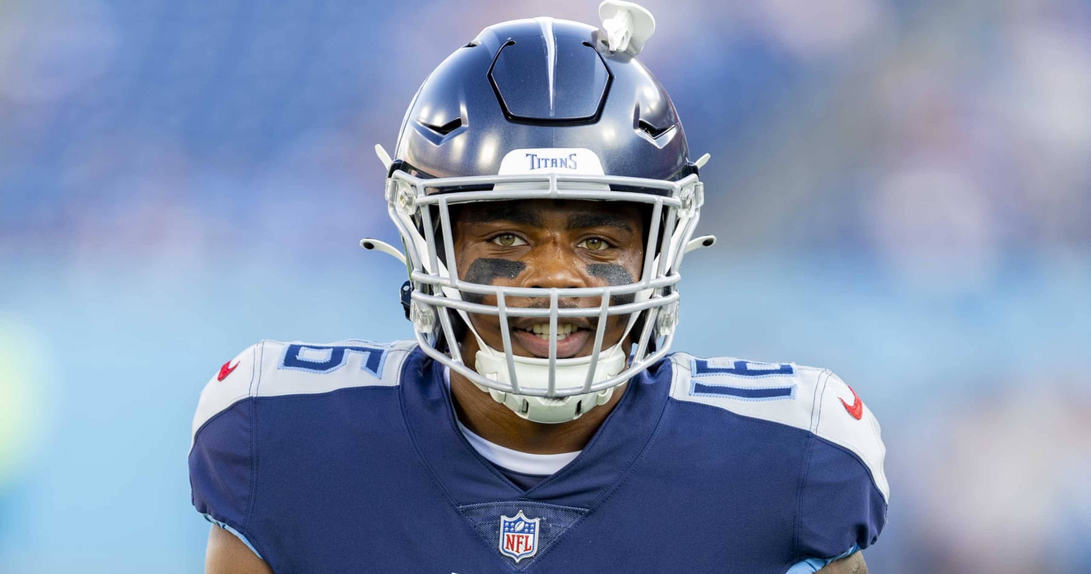 Tennessee Titans wide receiver Treylon Burks (16) catches a pass