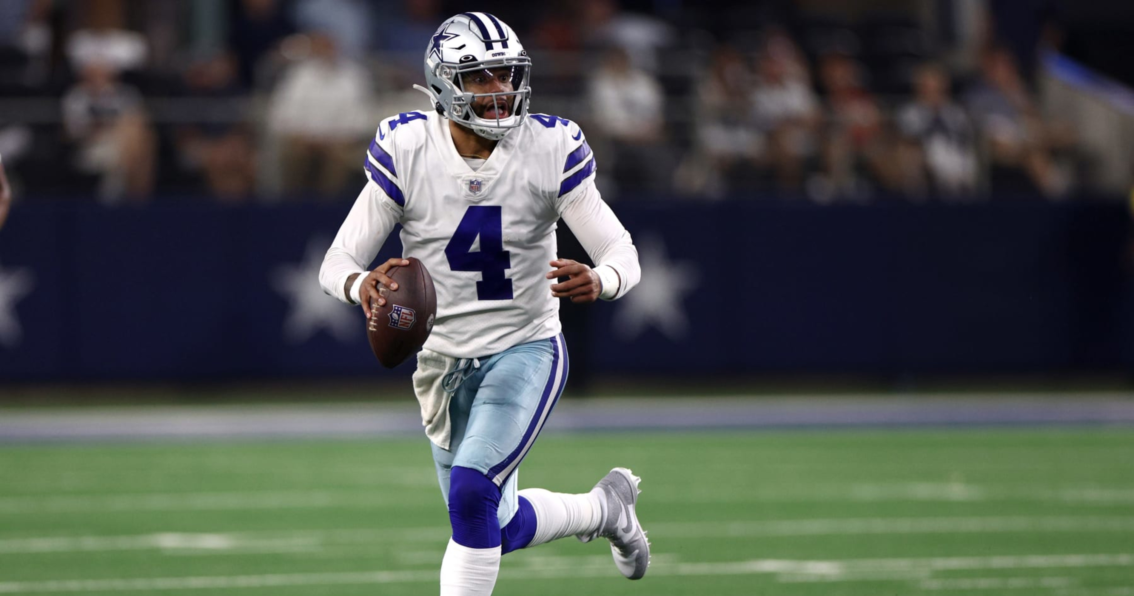 Cowboys' Dak Prescott Says He's Day-to-Day With Thumb Injury, Can Grip Football